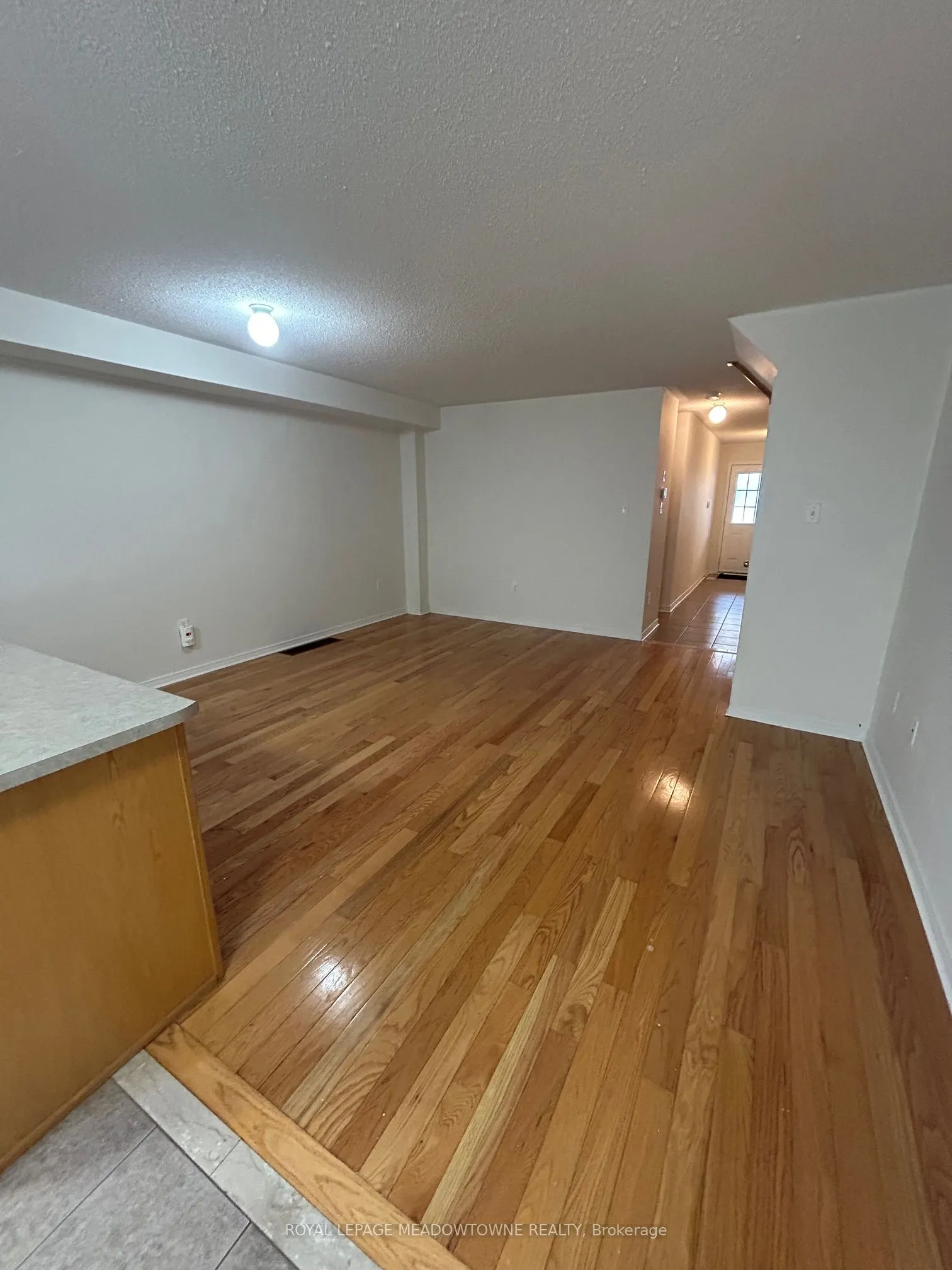 628 Candlestick Circle