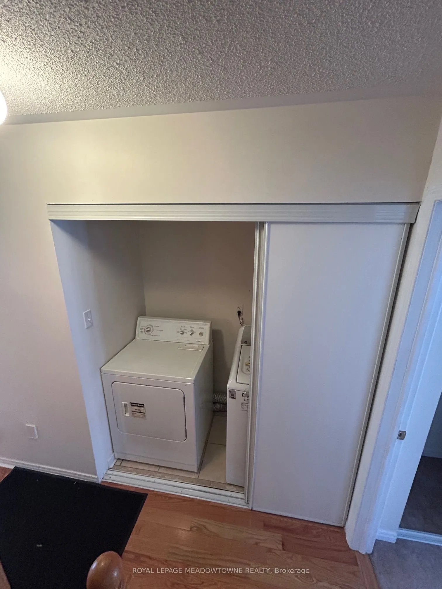 628 Candlestick Circle