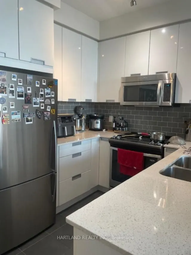 75 Eglinton Avenue W, #1806