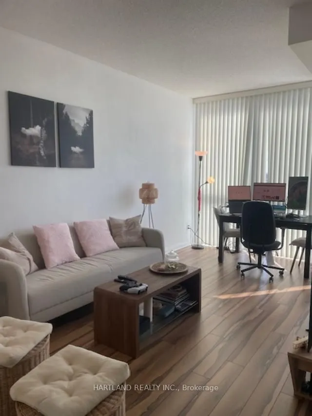 75 Eglinton Avenue W, #1806