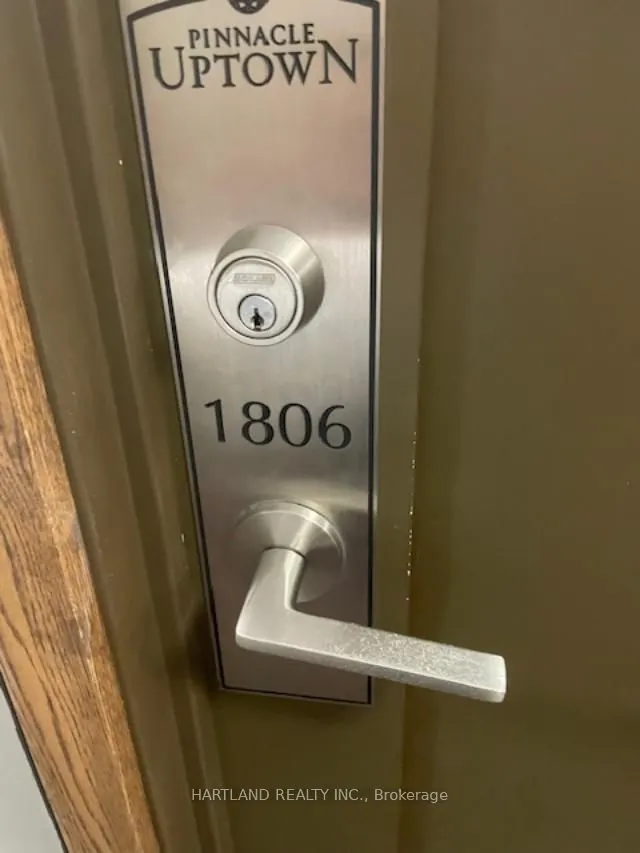 75 Eglinton Avenue W, #1806