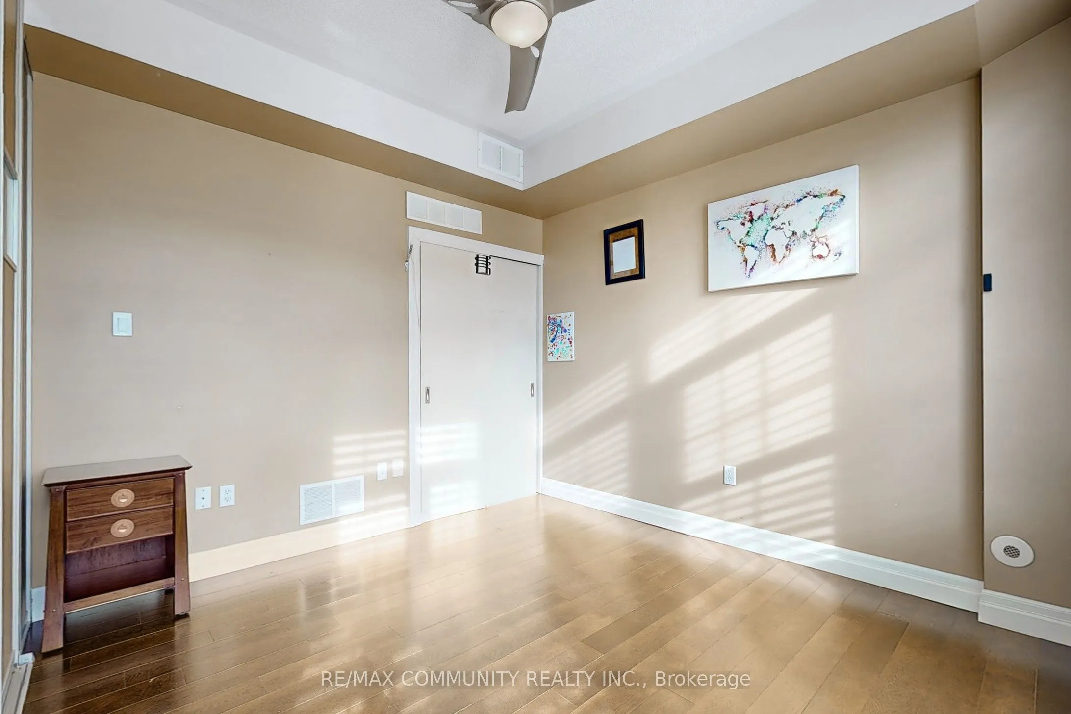 3030 Lakeshore Boulevard W, #8