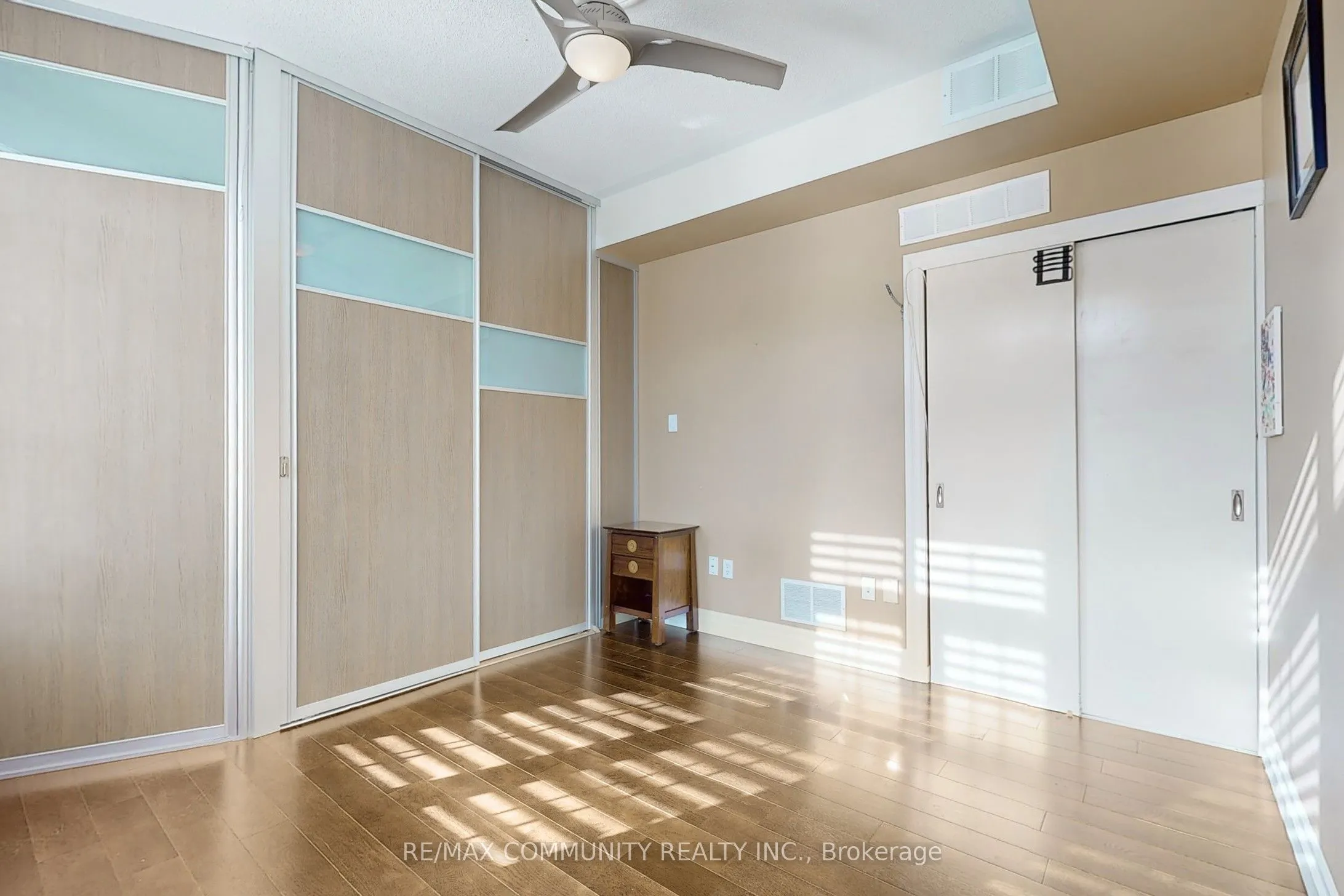 3030 Lakeshore Boulevard W, #8