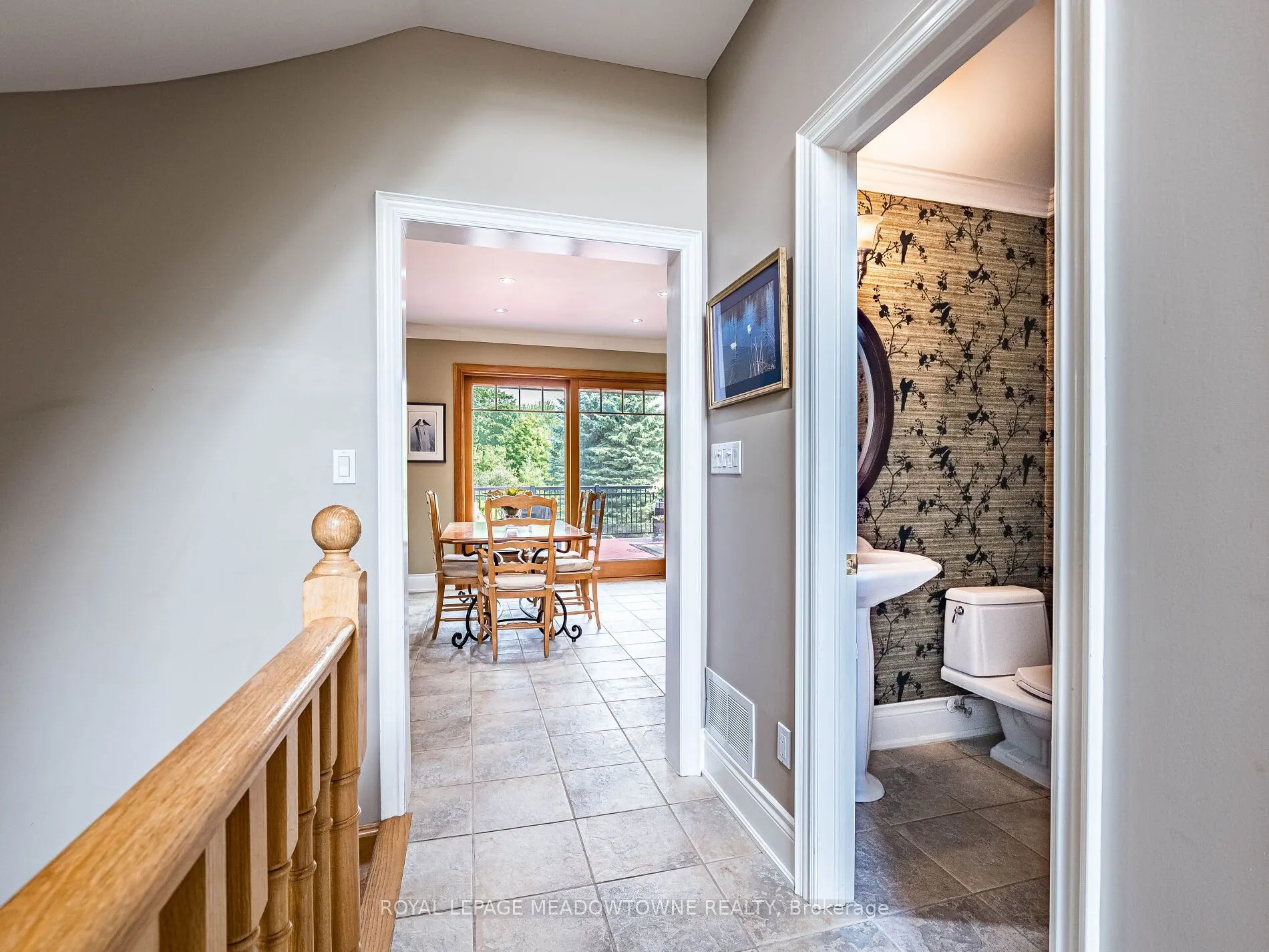 8 Deer Run Crescent
