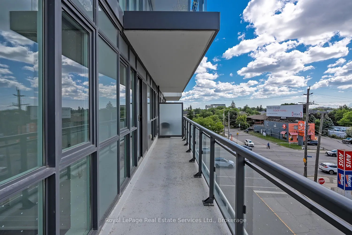 16 McAdam Avenue, #410