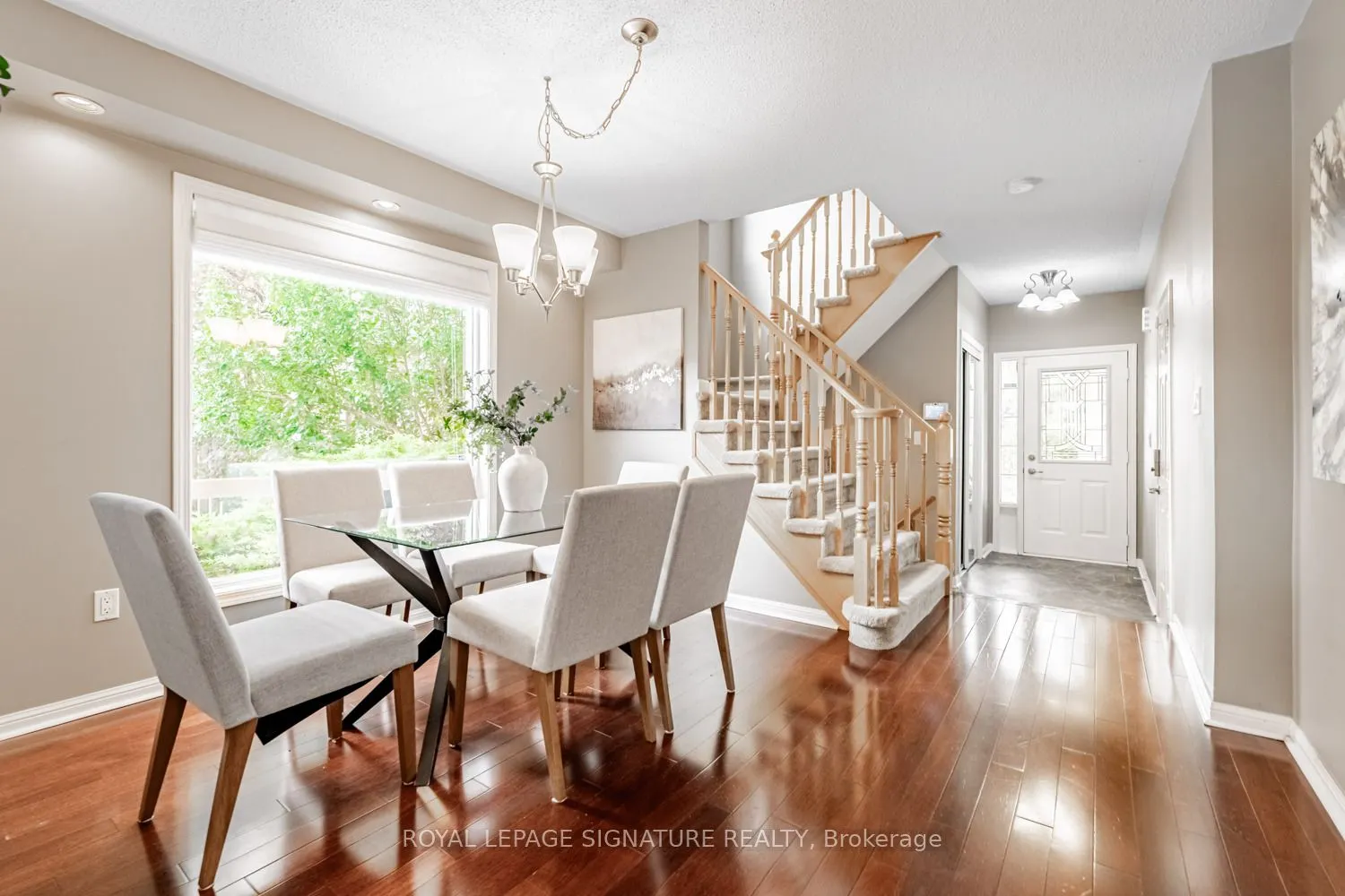 402 Baverstock Crescent