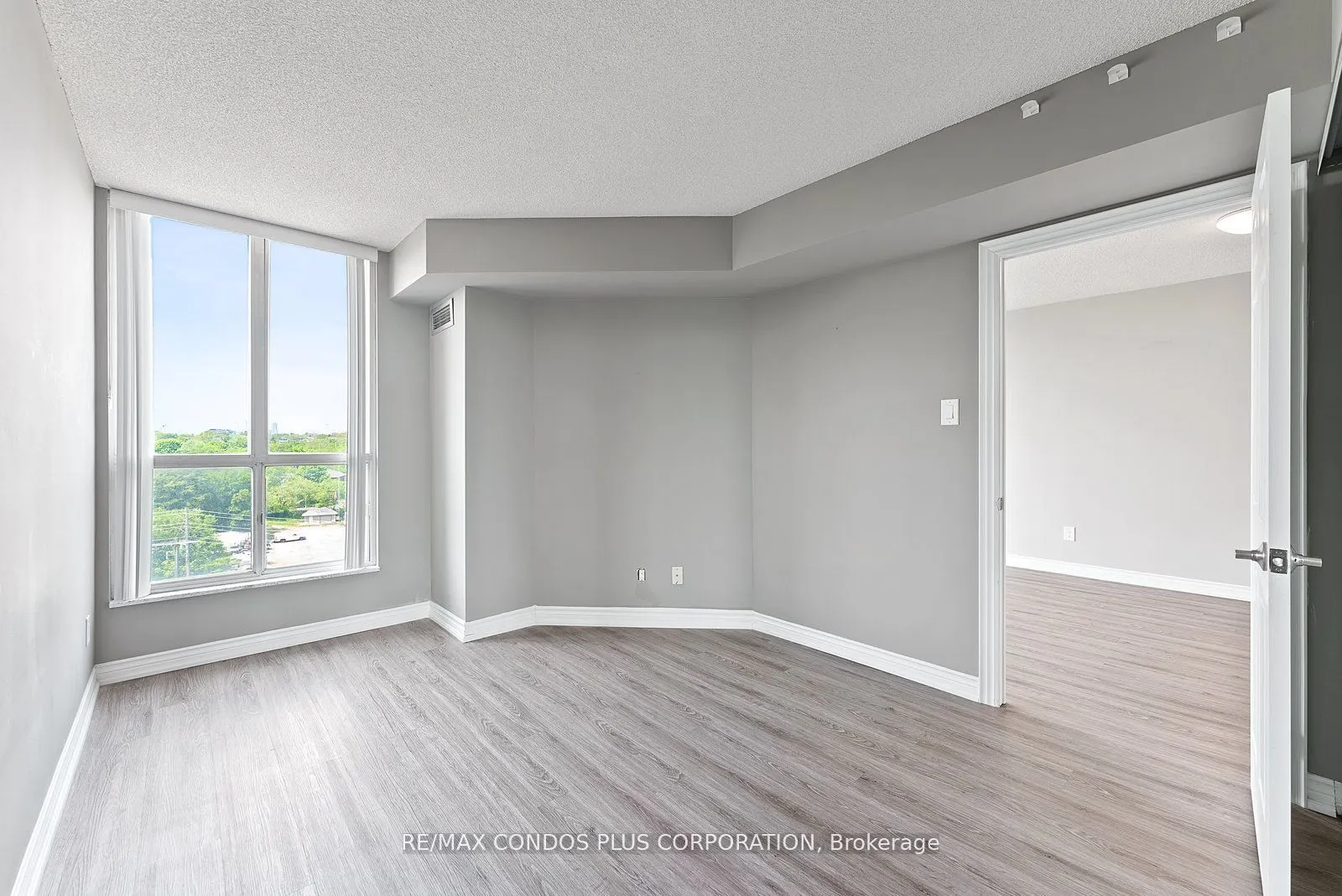 2285 Lake Shore Boulevard W, #609