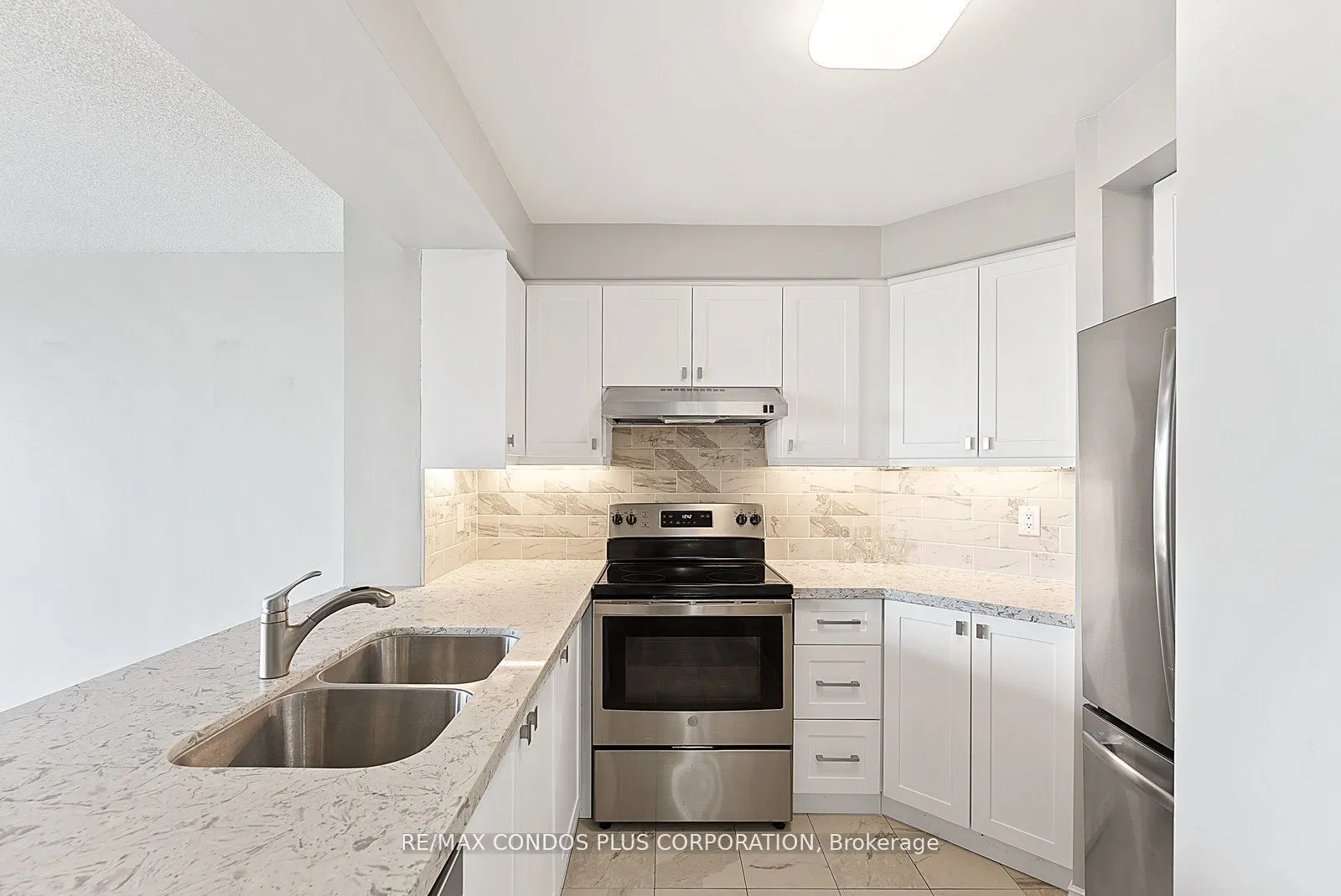 2285 Lake Shore Boulevard W, #609