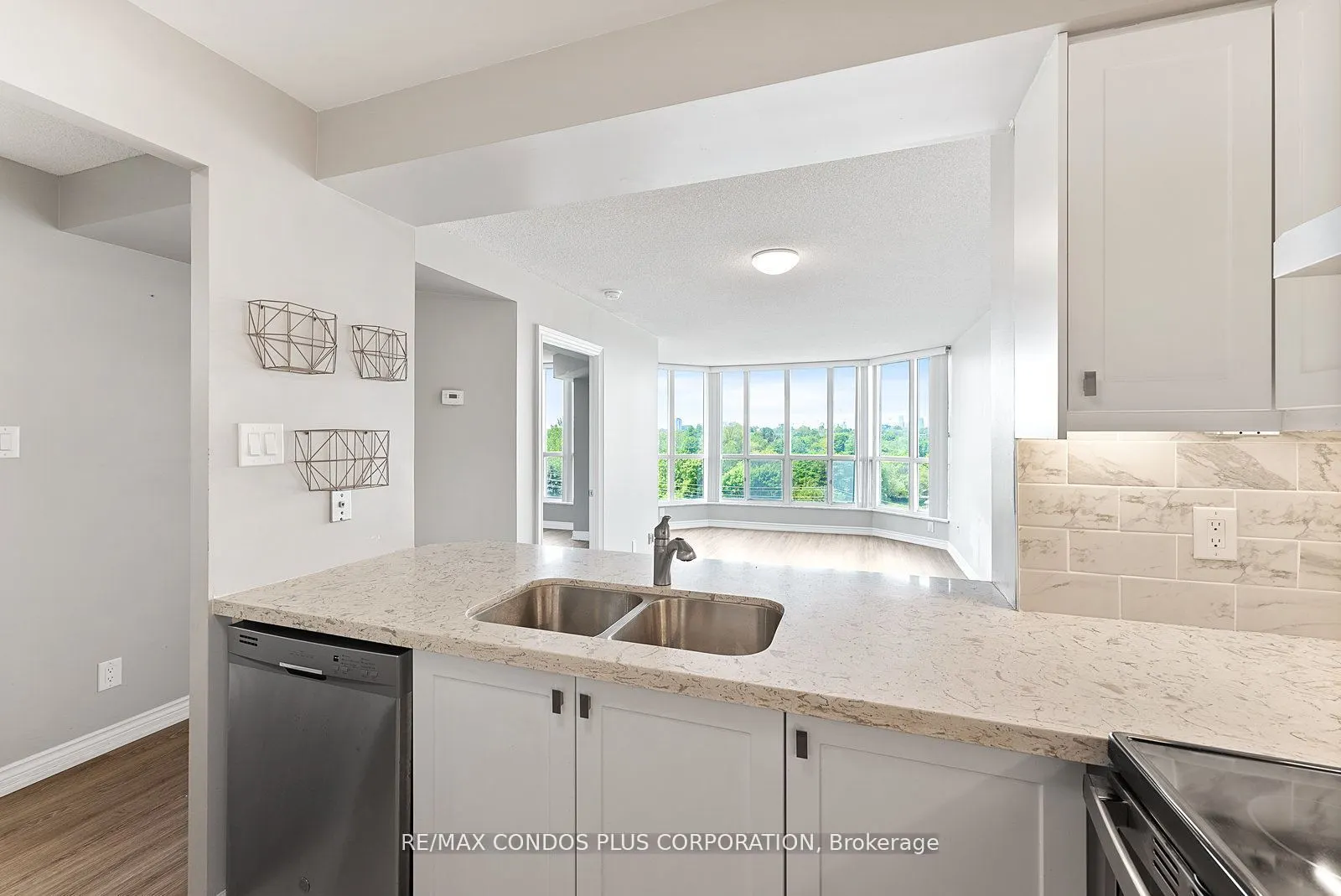 2285 Lake Shore Boulevard W, #609