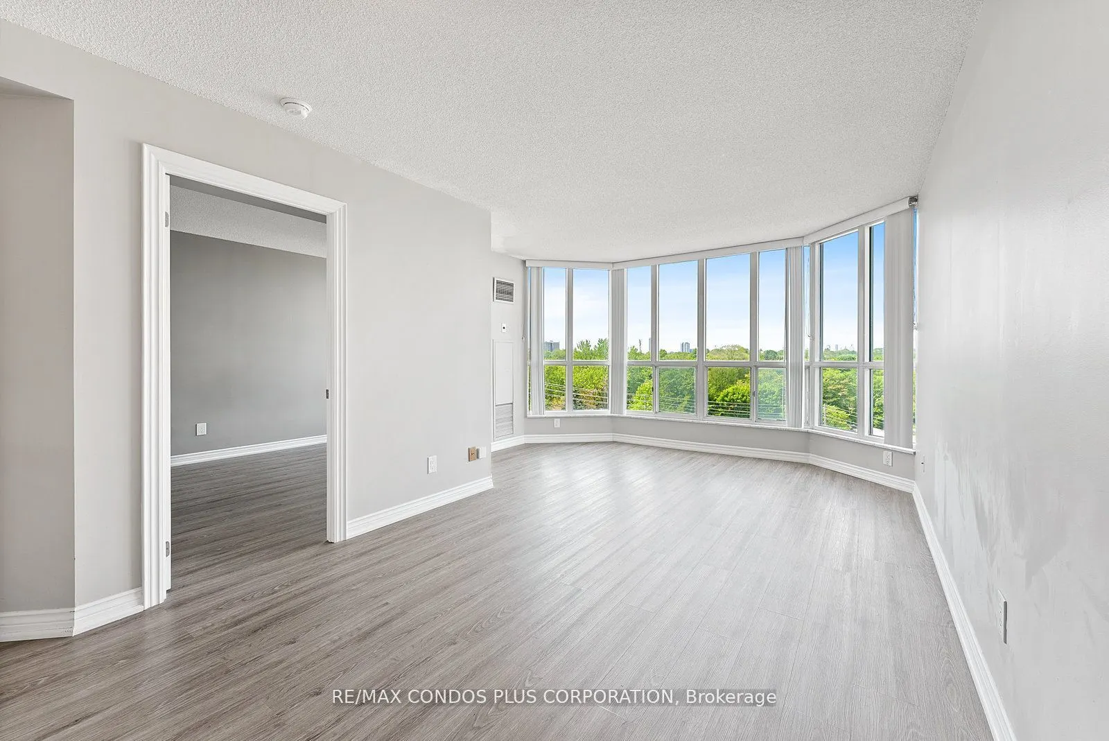 2285 Lake Shore Boulevard W, #609