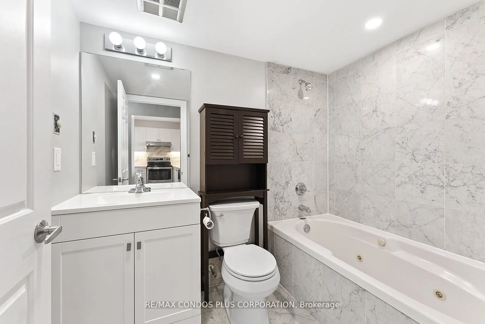 2285 Lake Shore Boulevard W, #609
