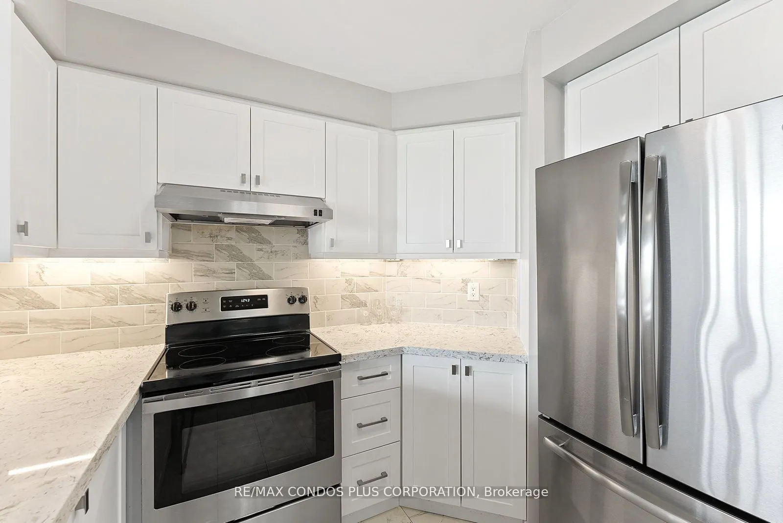 2285 Lake Shore Boulevard W, #609
