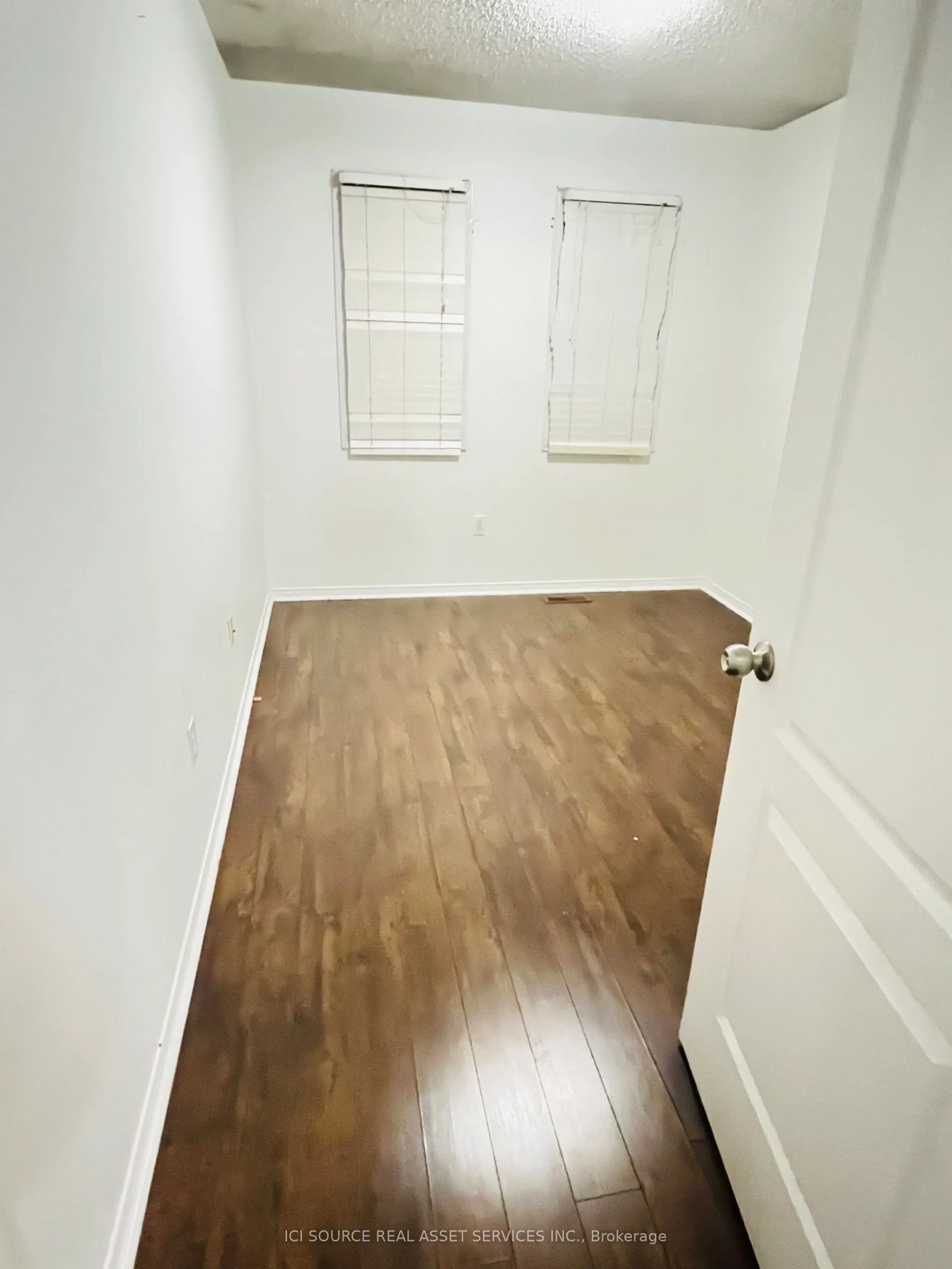 40 Treasure Drive, #Upper