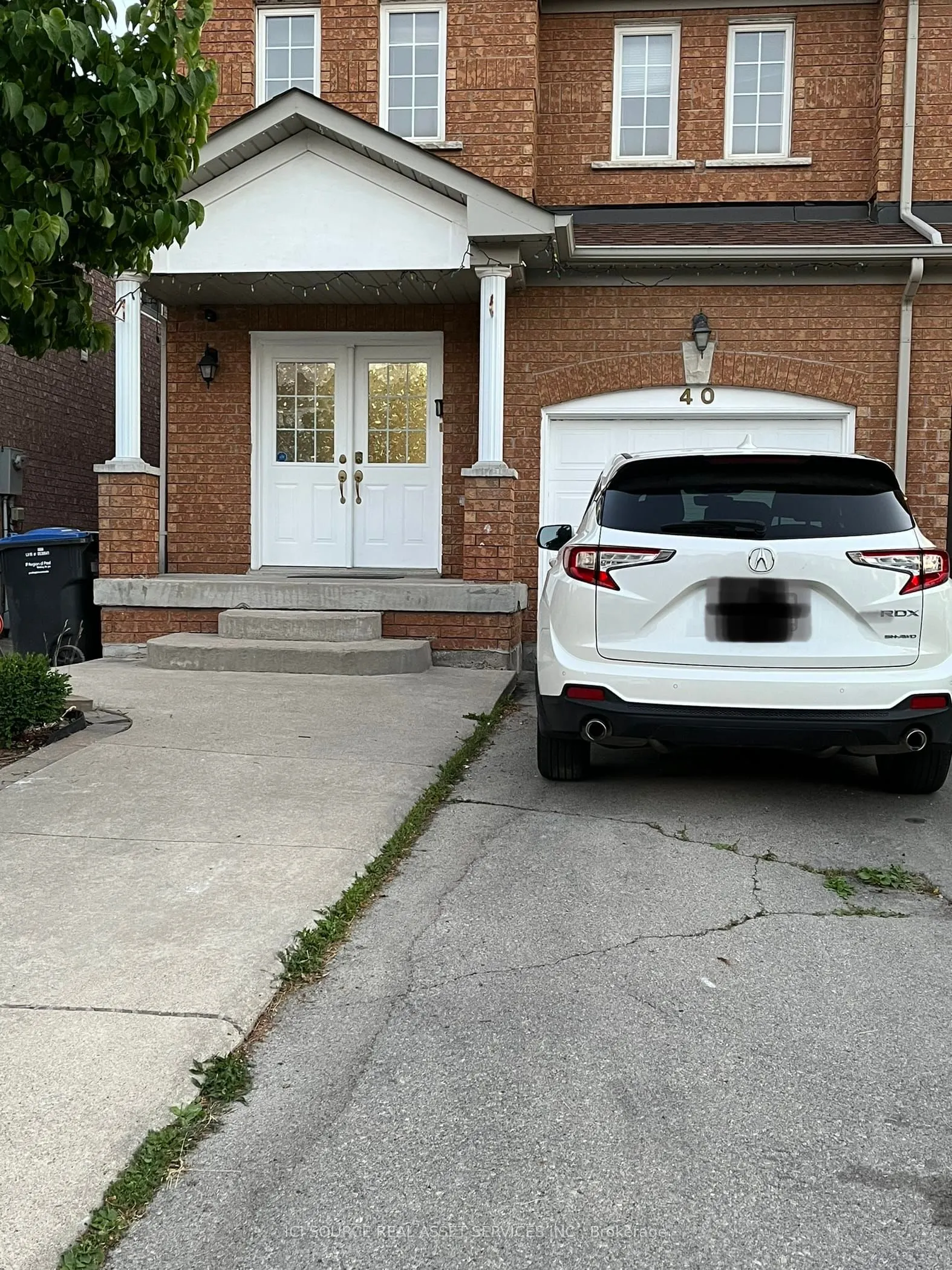 40 Treasure Drive, #Upper