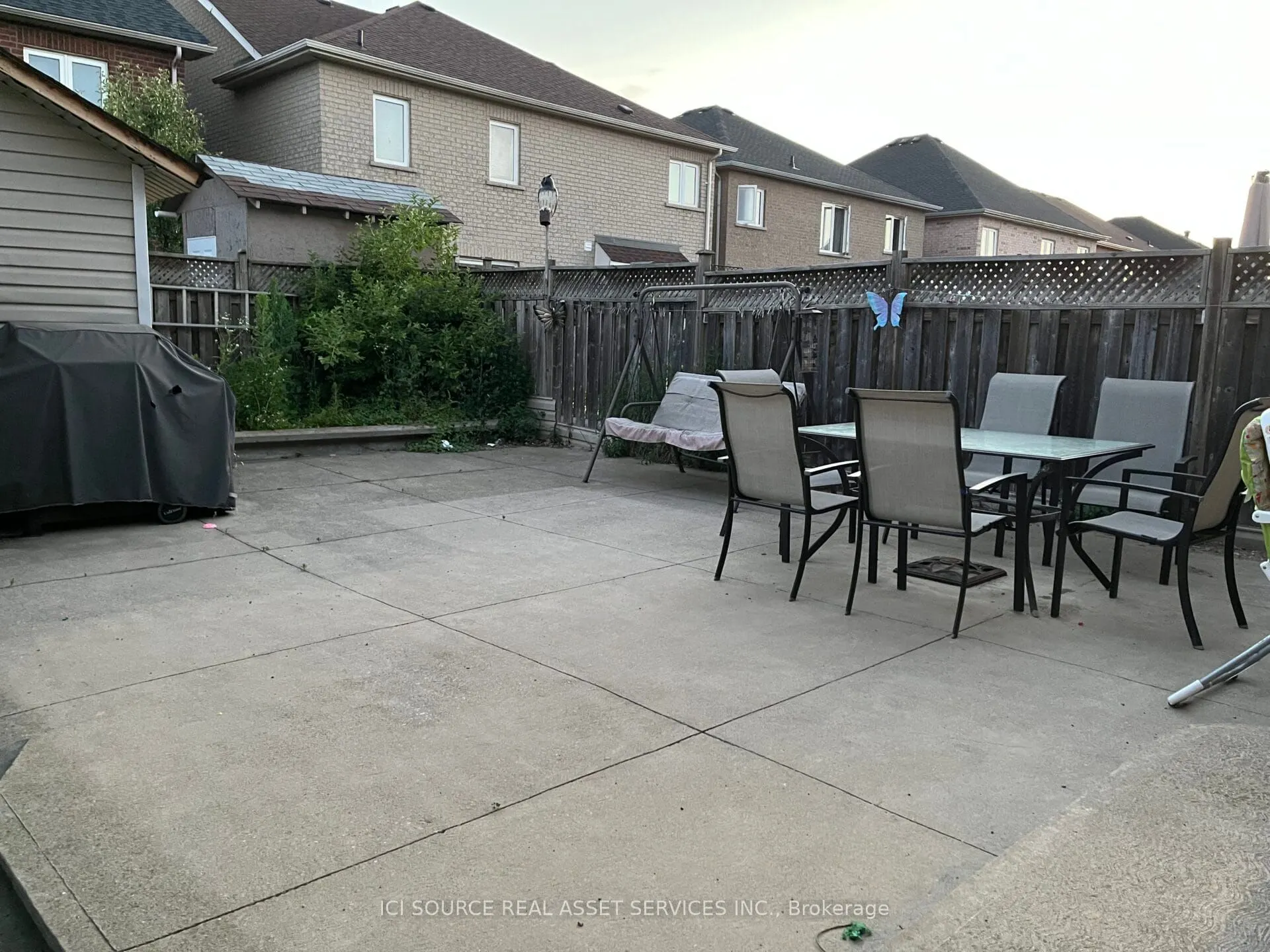 40 Treasure Drive, #Upper
