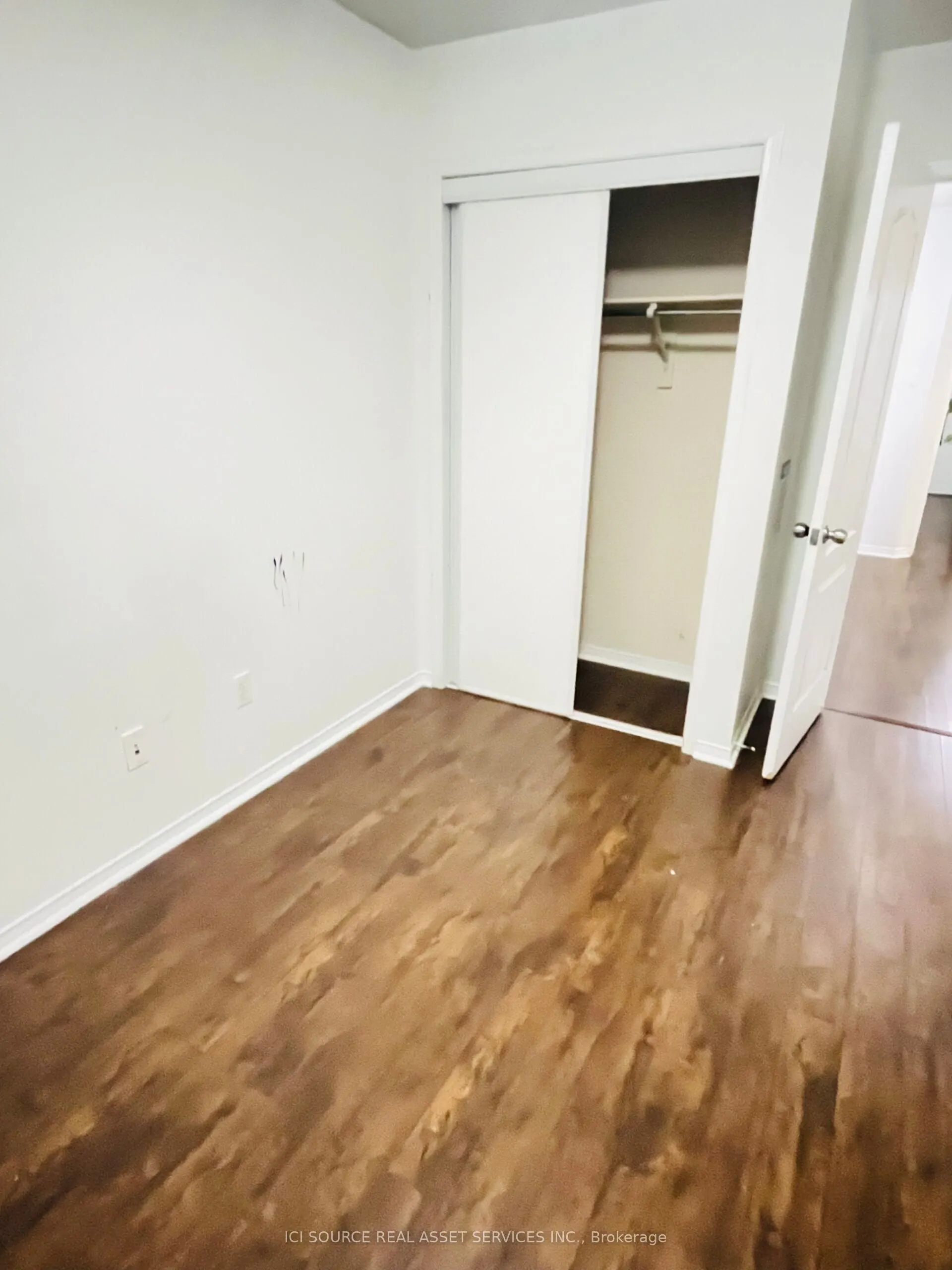40 Treasure Drive, #Upper