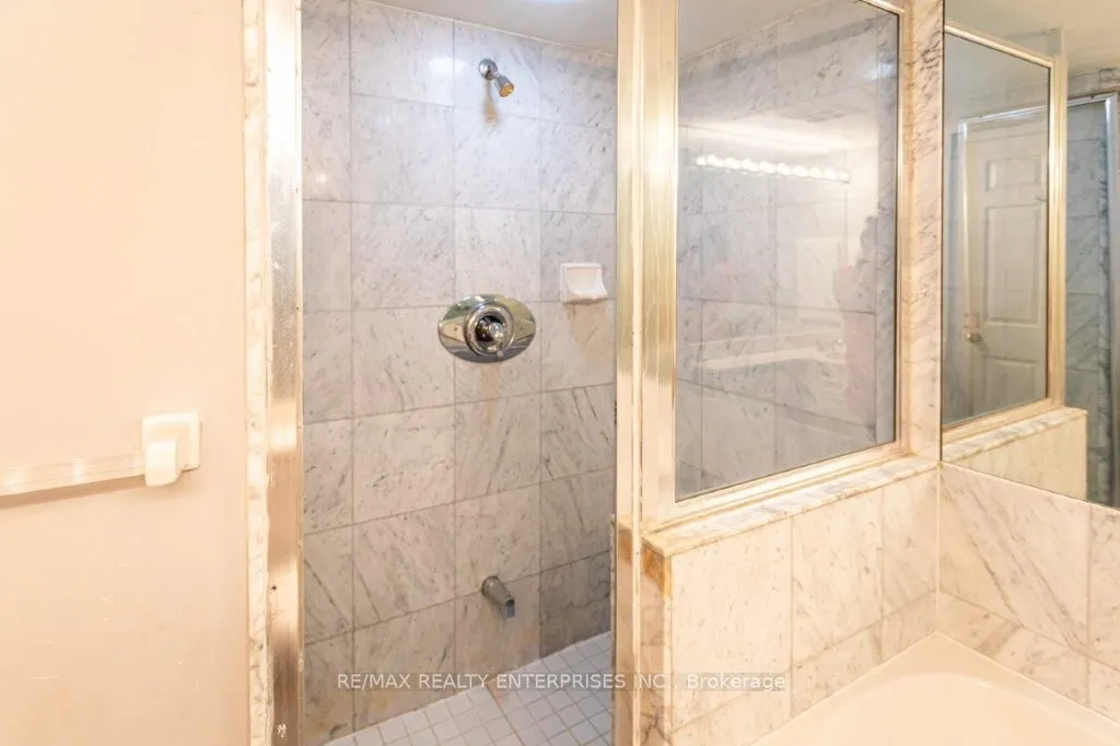 24 Hanover Road, #309
