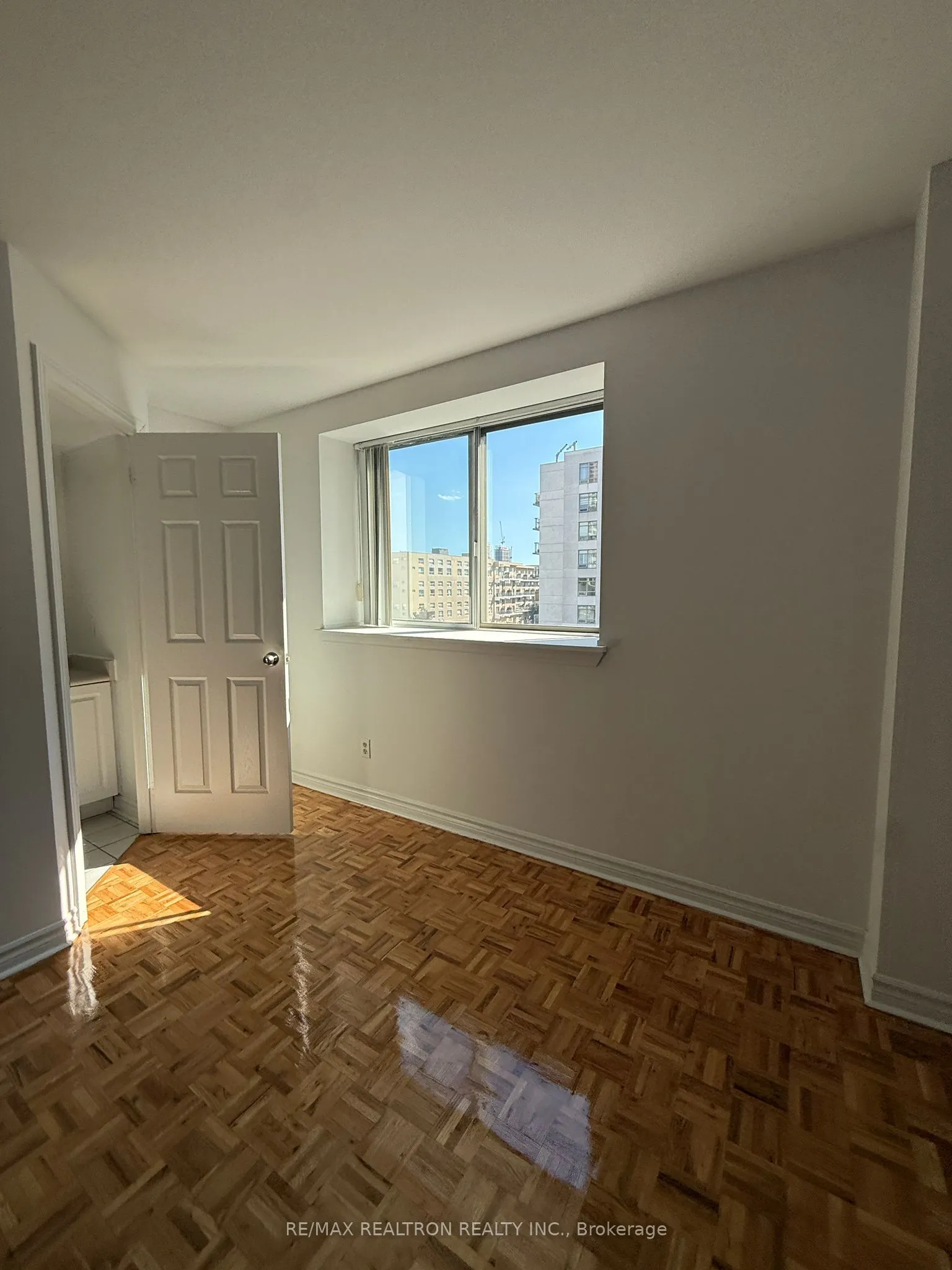 1407 Dupont Street, #412