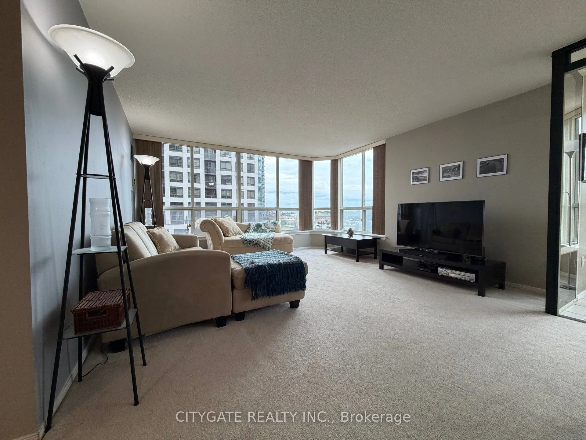55 Elm Drive, #612