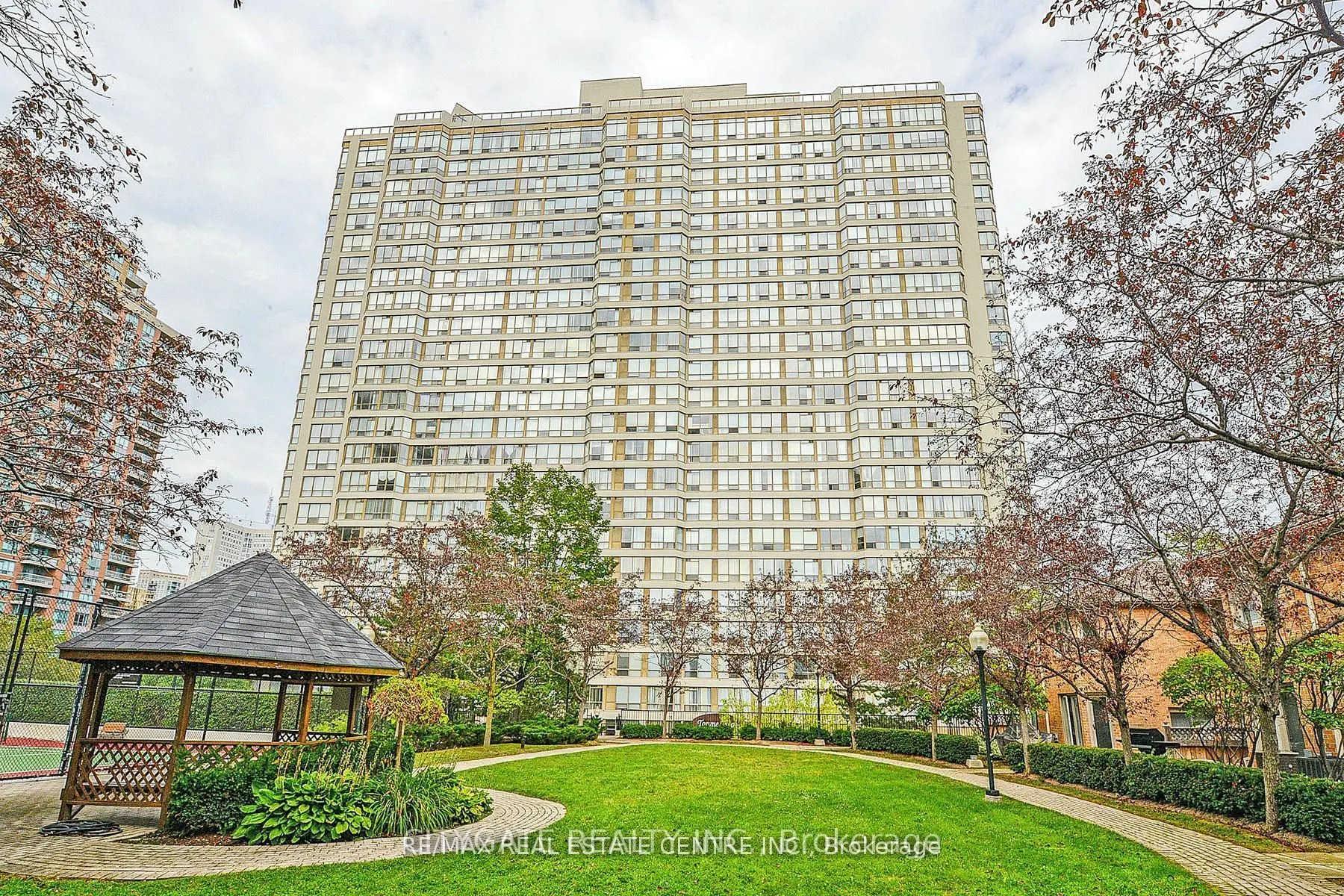 55 Elm Drive, #612