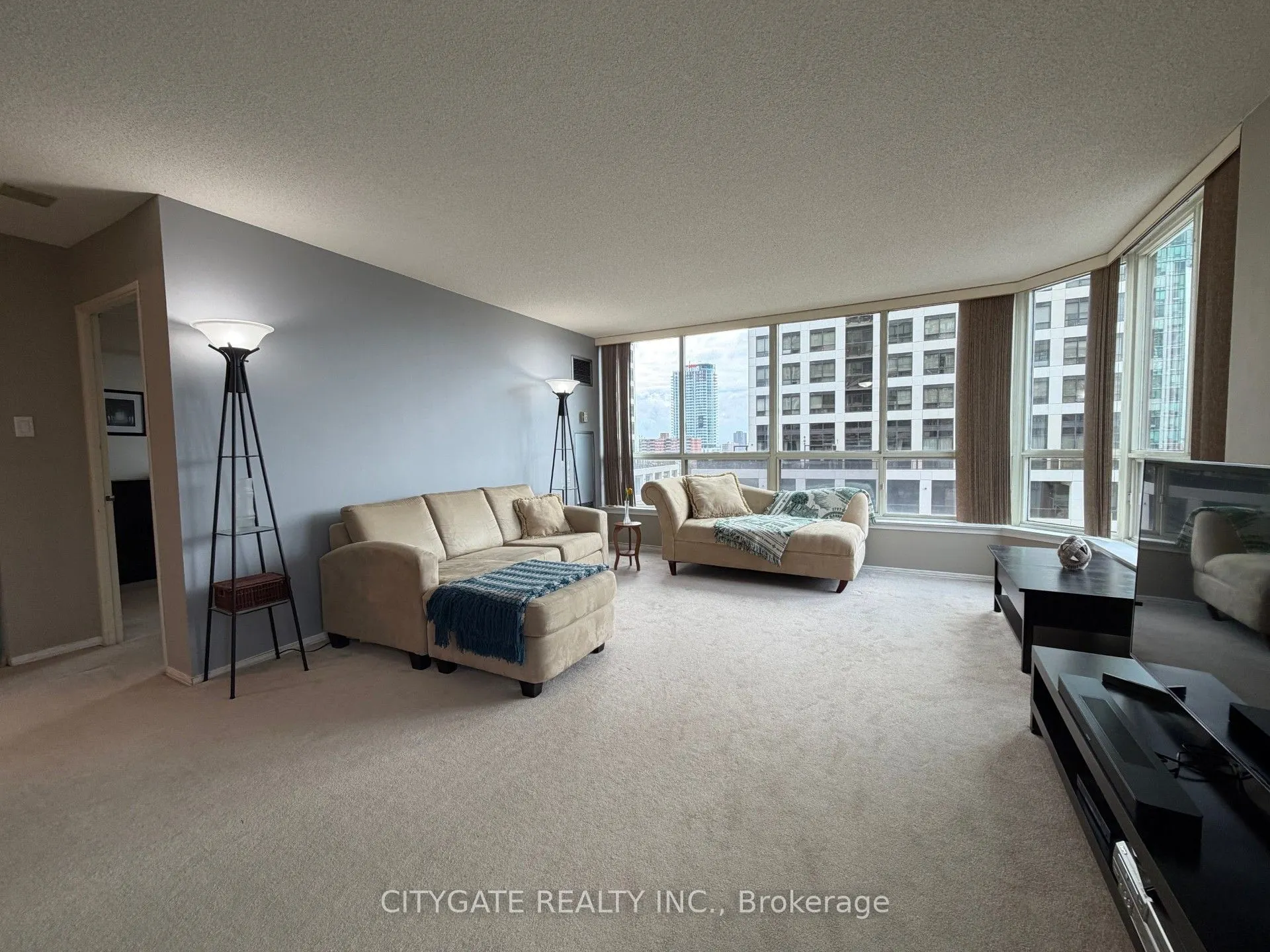 55 Elm Drive, #612