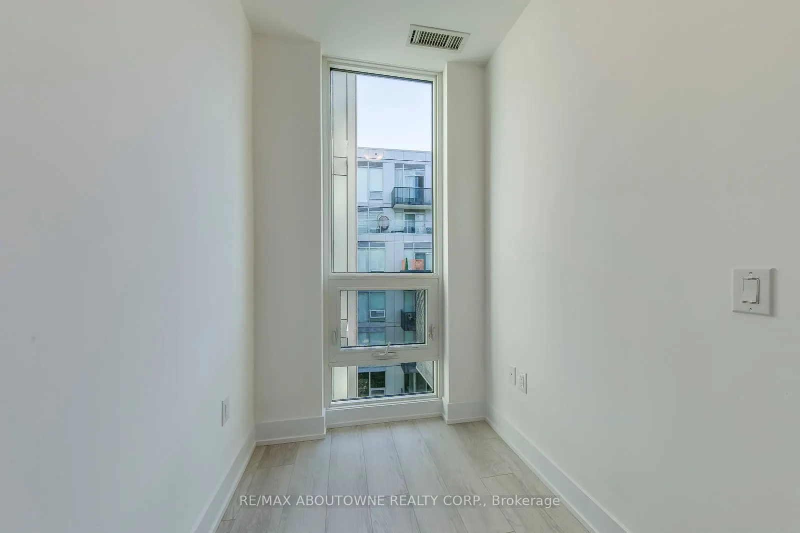 2450 Old Bronte Road, #623