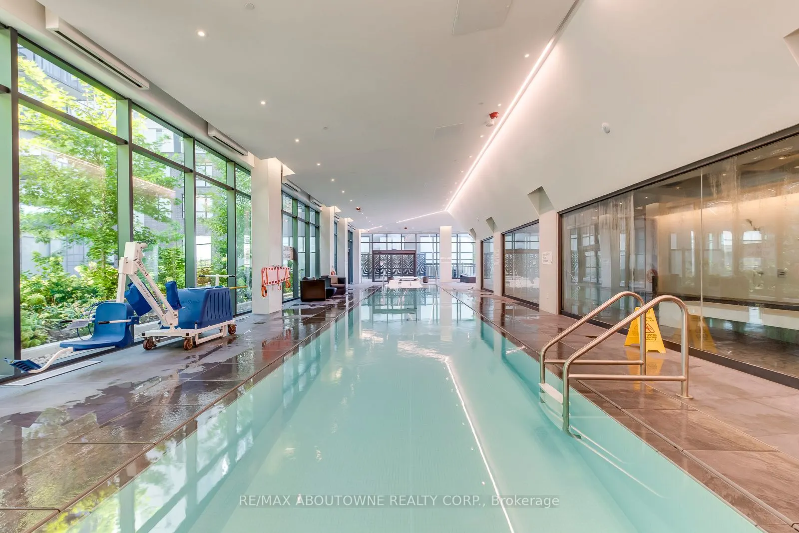 2450 Old Bronte Road, #623