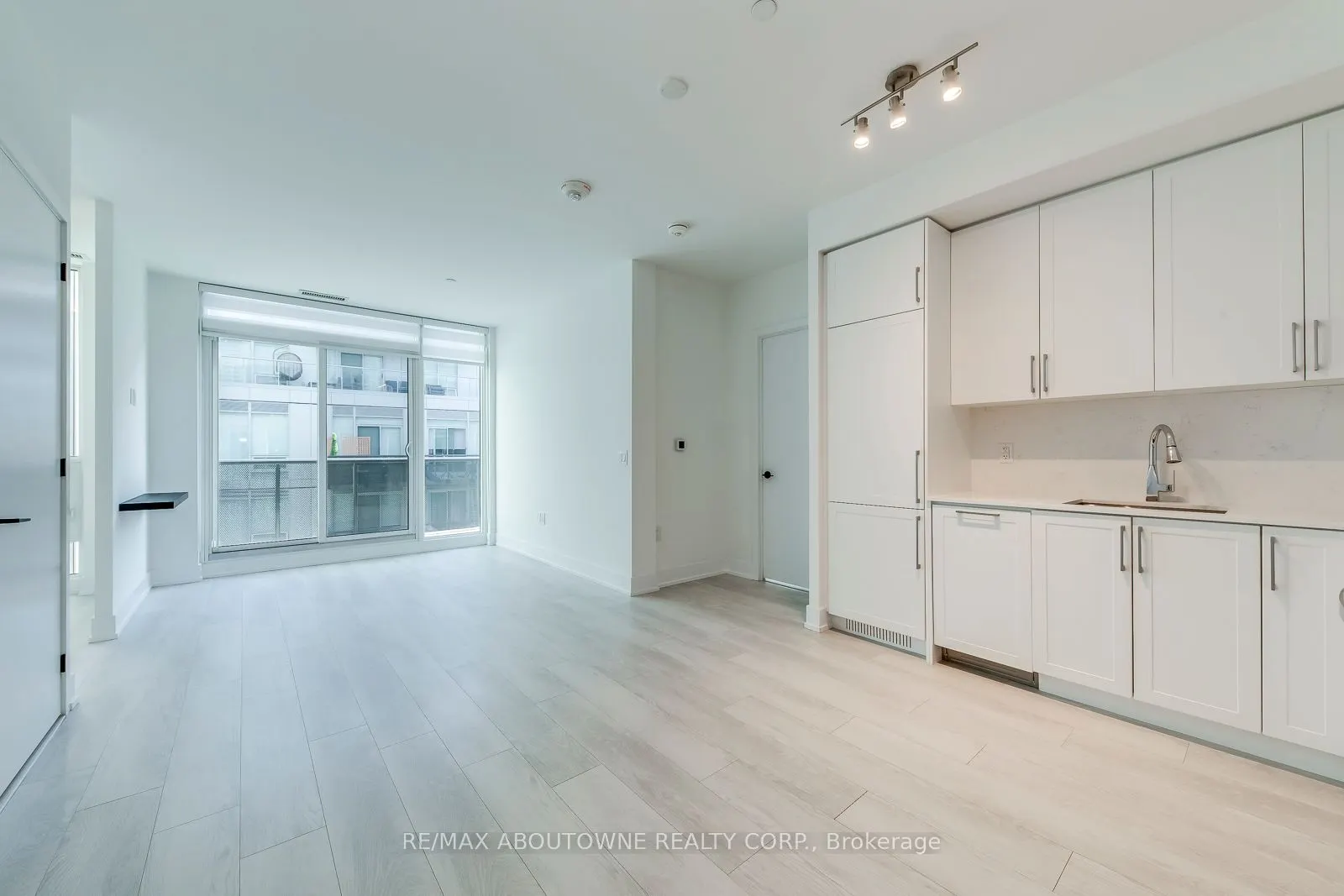2450 Old Bronte Road, #623