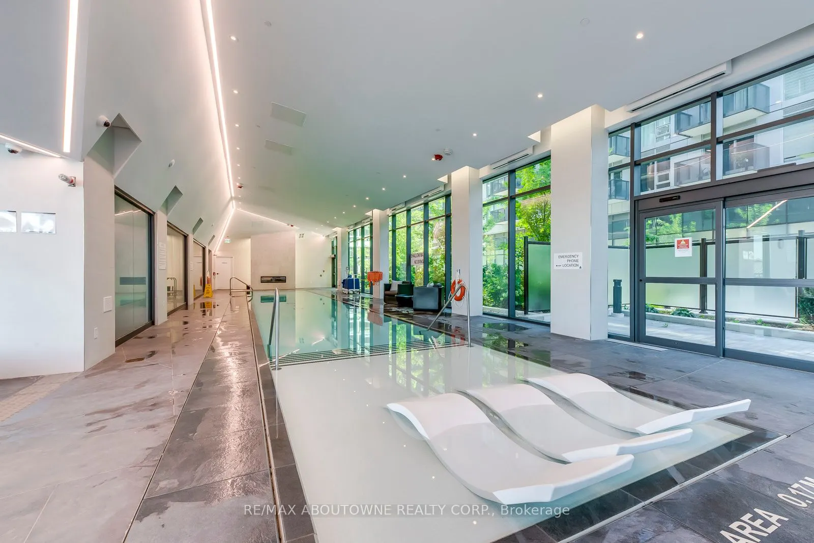 2450 Old Bronte Road, #623