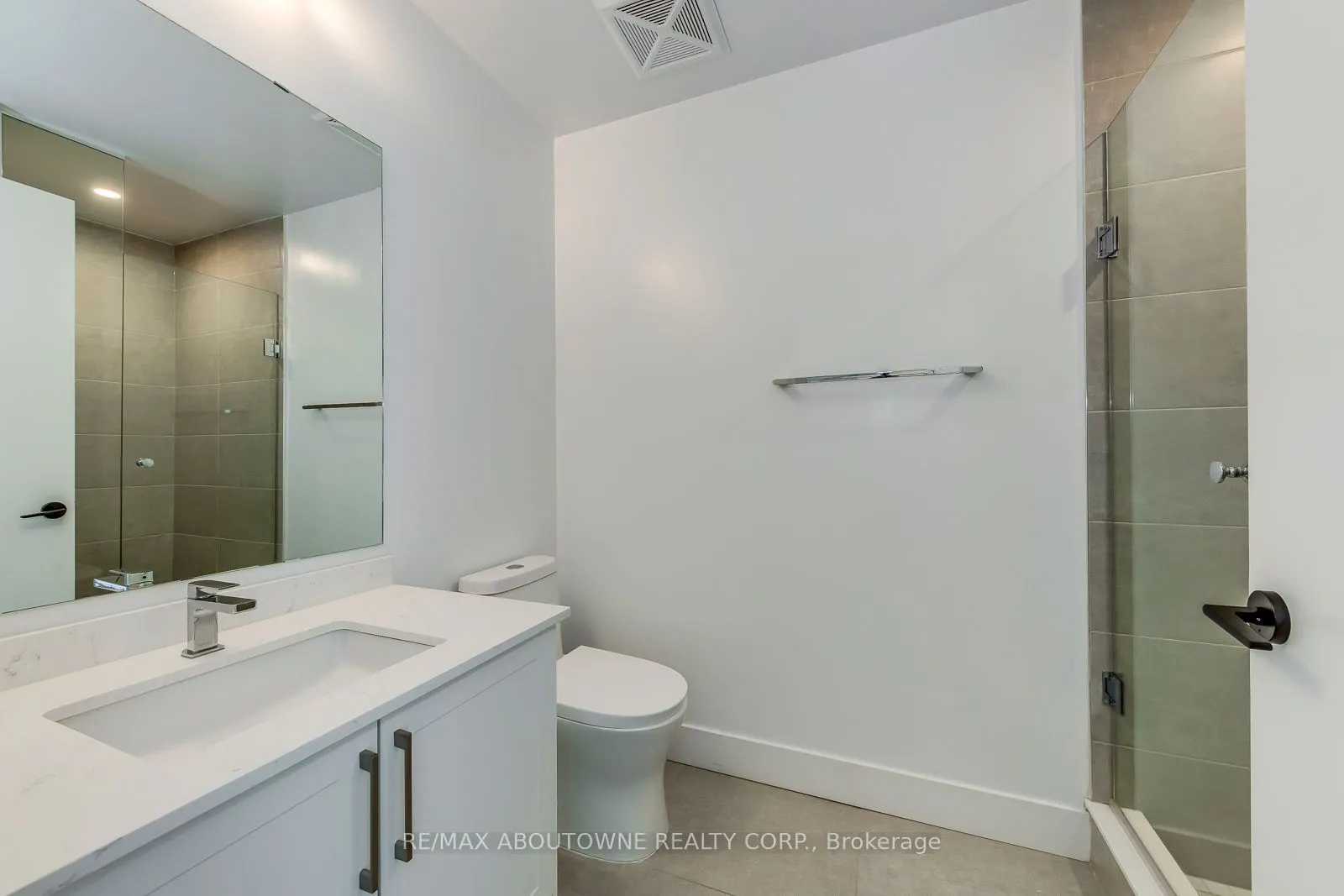 2450 Old Bronte Road, #623