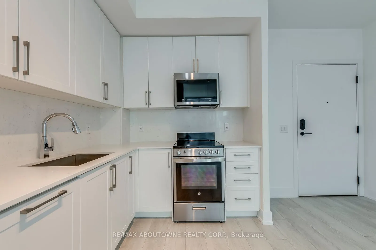 2450 Old Bronte Road, #623