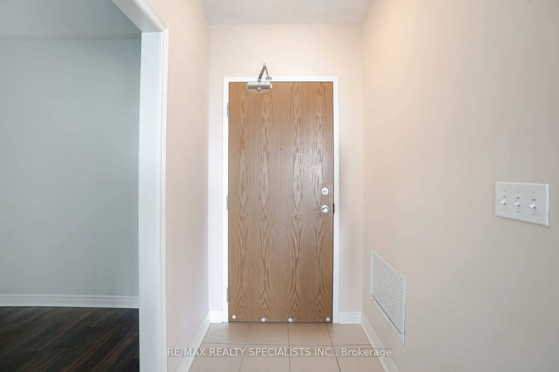 383 Main Street, #617