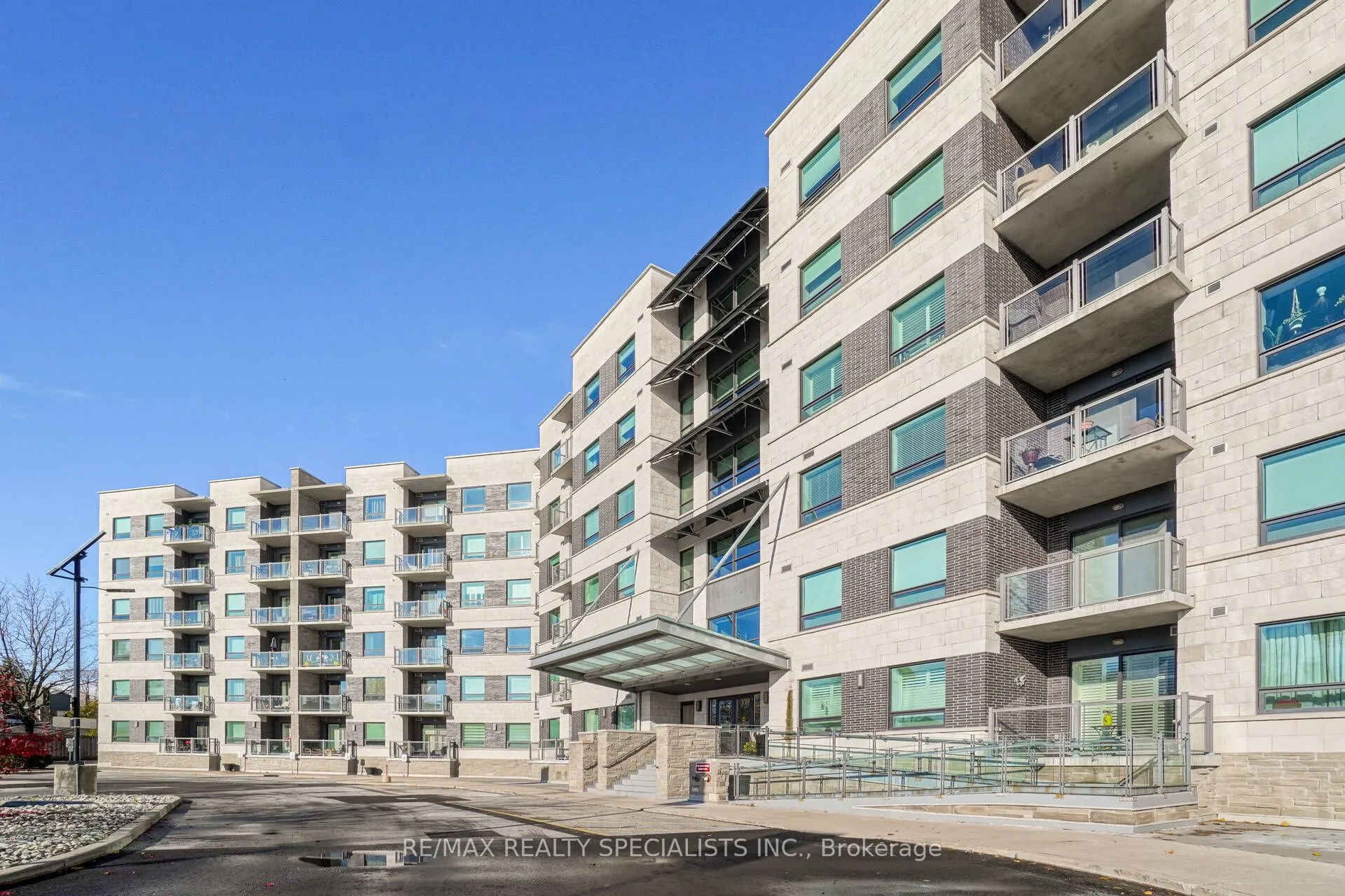 383 Main Street, #617