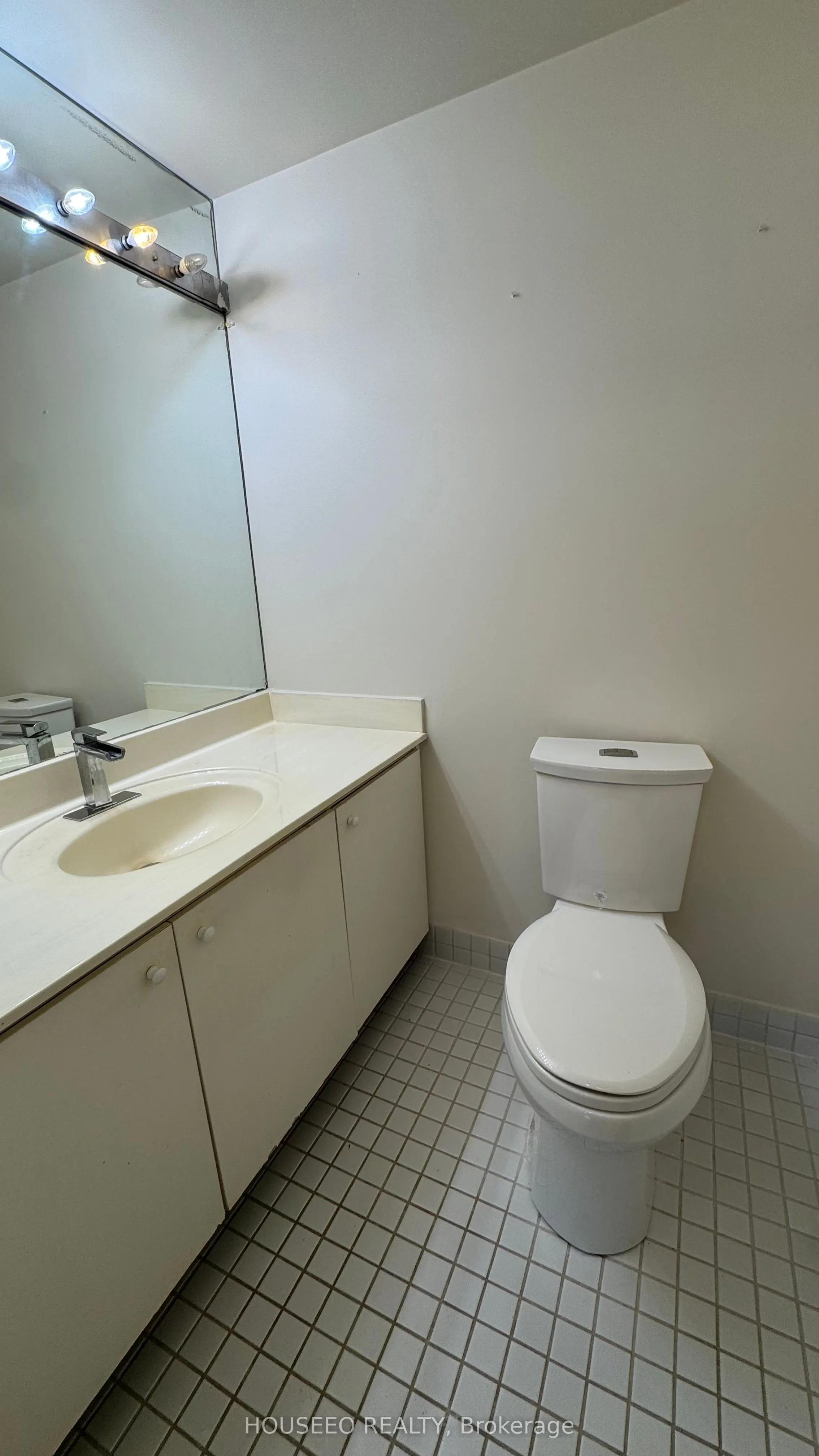 8 Lisa Street, #1102