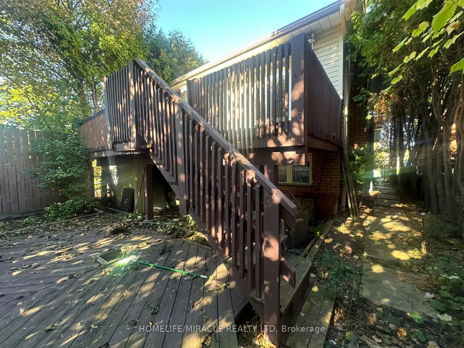 46 Hinchley Wood Grove