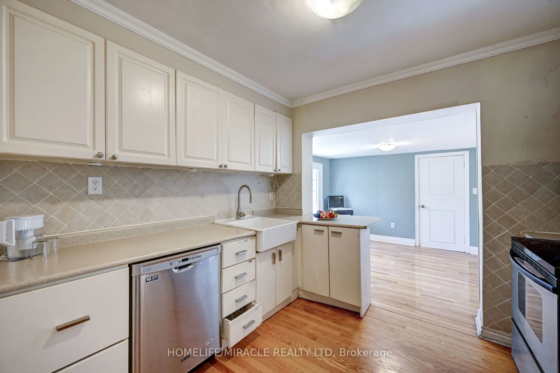 1235 Old River Road