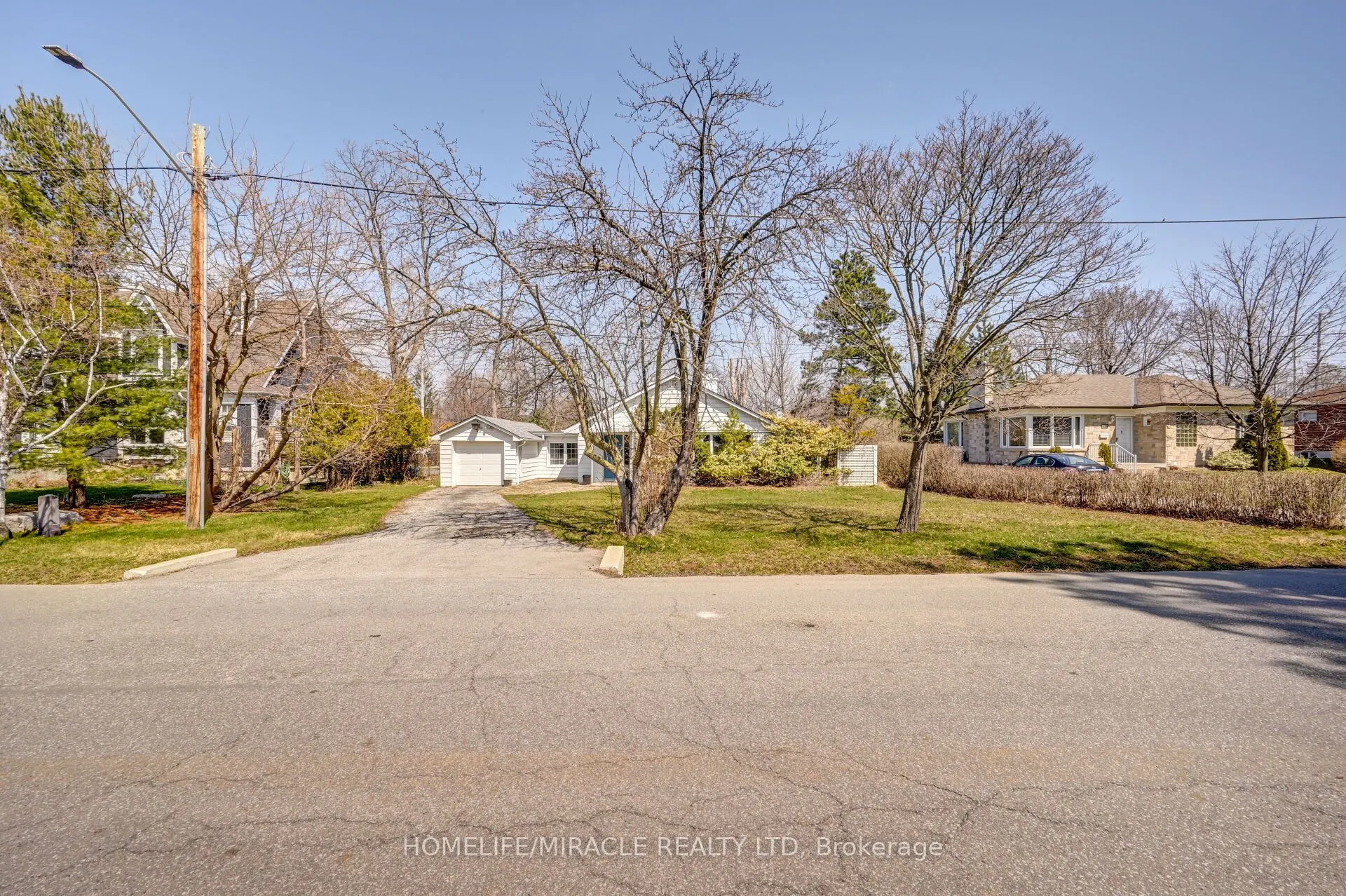 1235 Old River Road