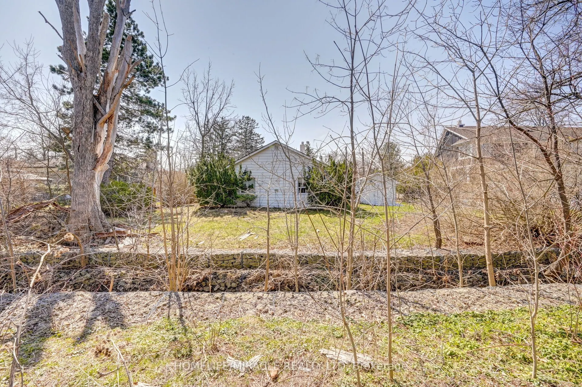 1235 Old River Road