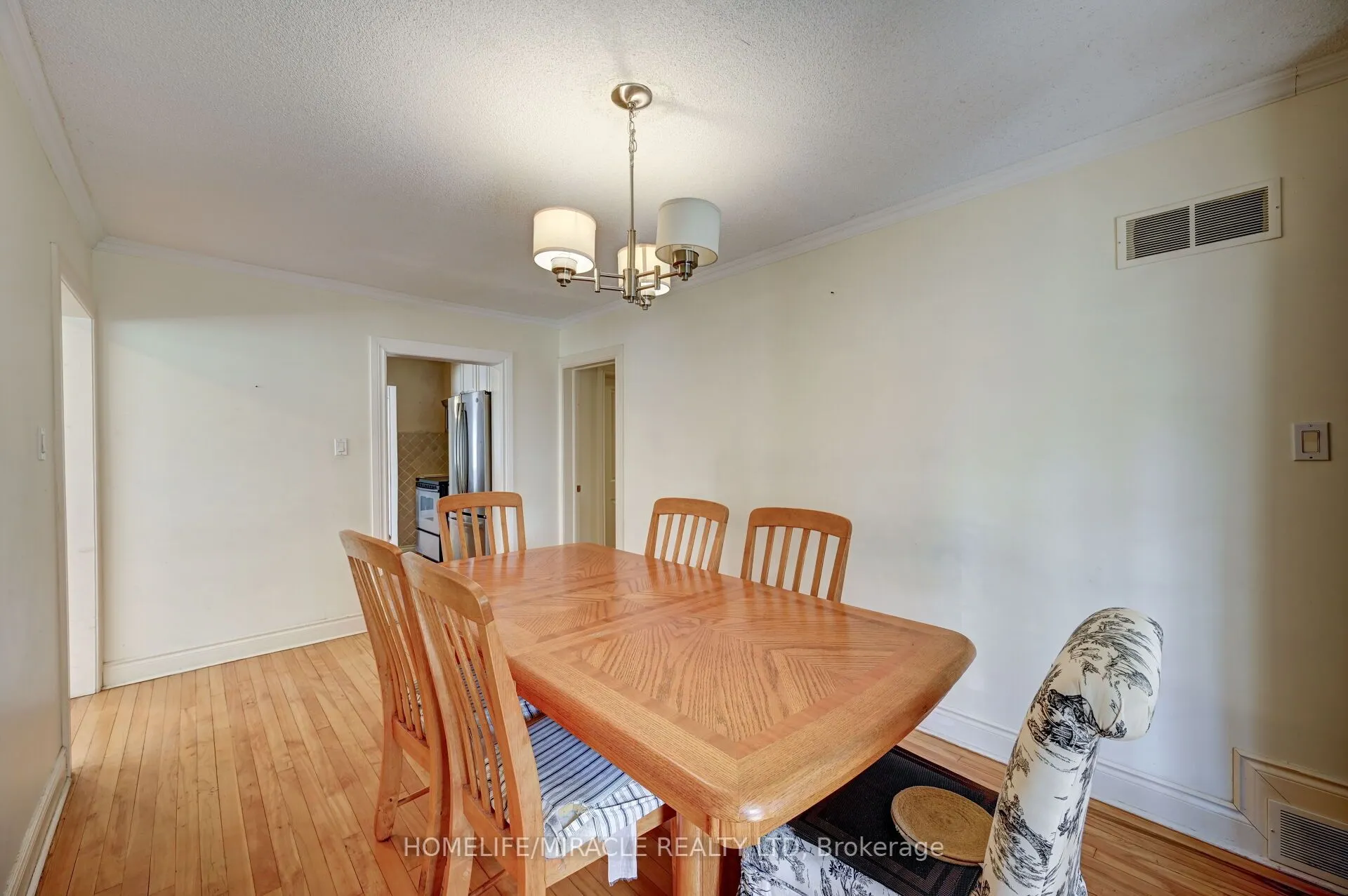 1235 Old River Road