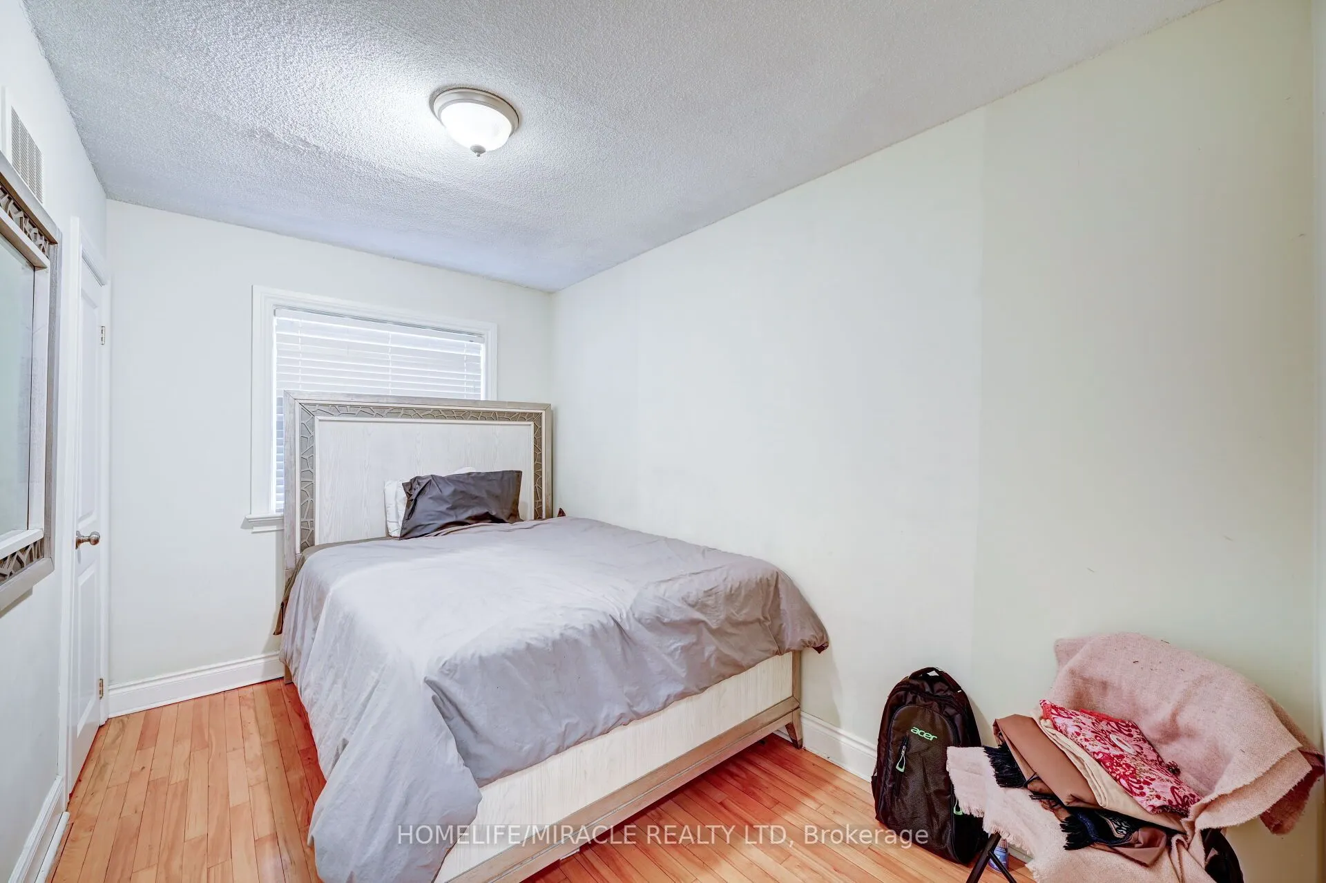 1235 Old River Road