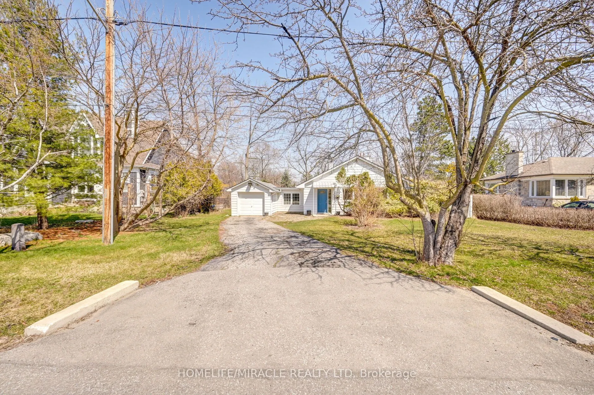 1235 Old River Road