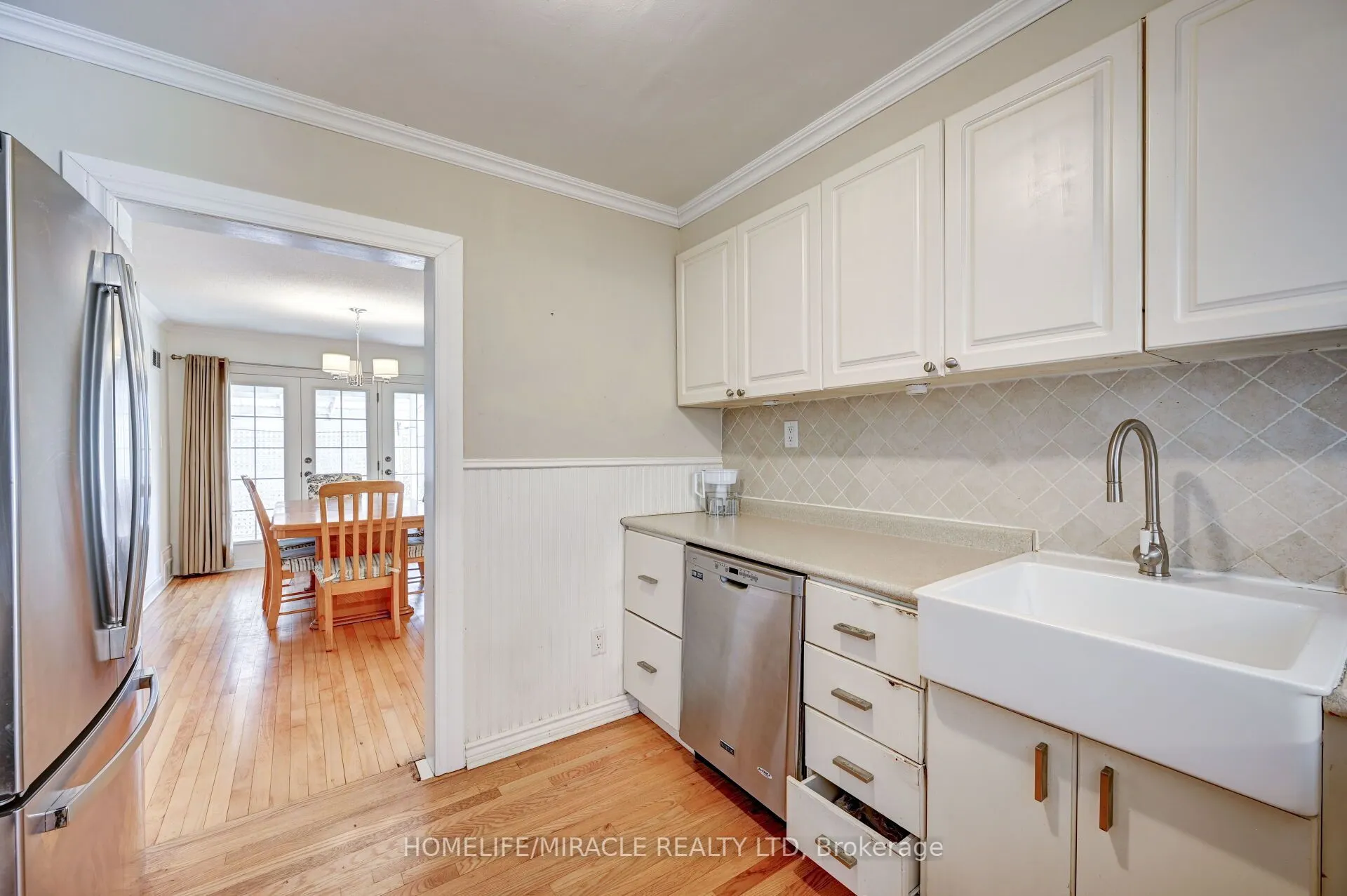 1235 Old River Road