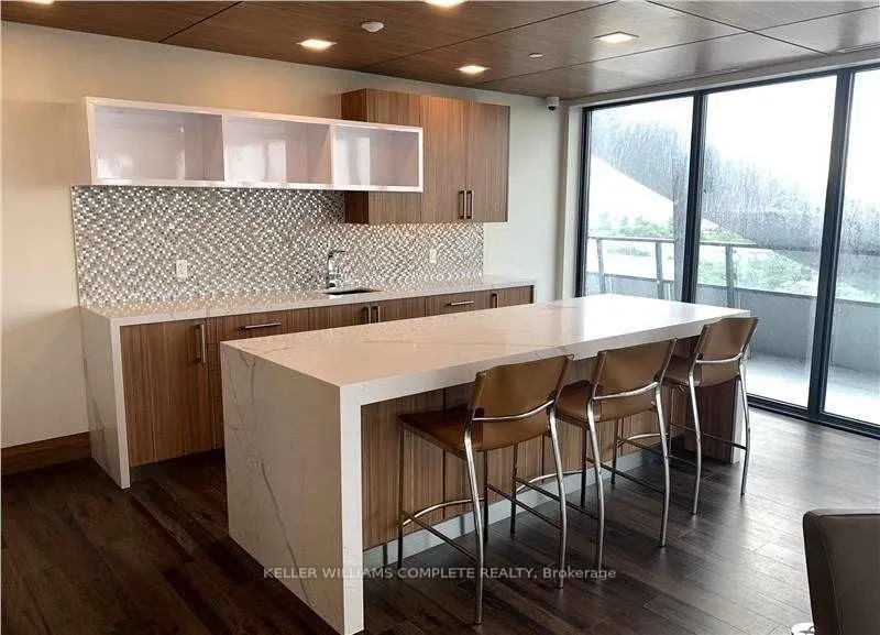 20 Shore Breeze Drive, #3103
