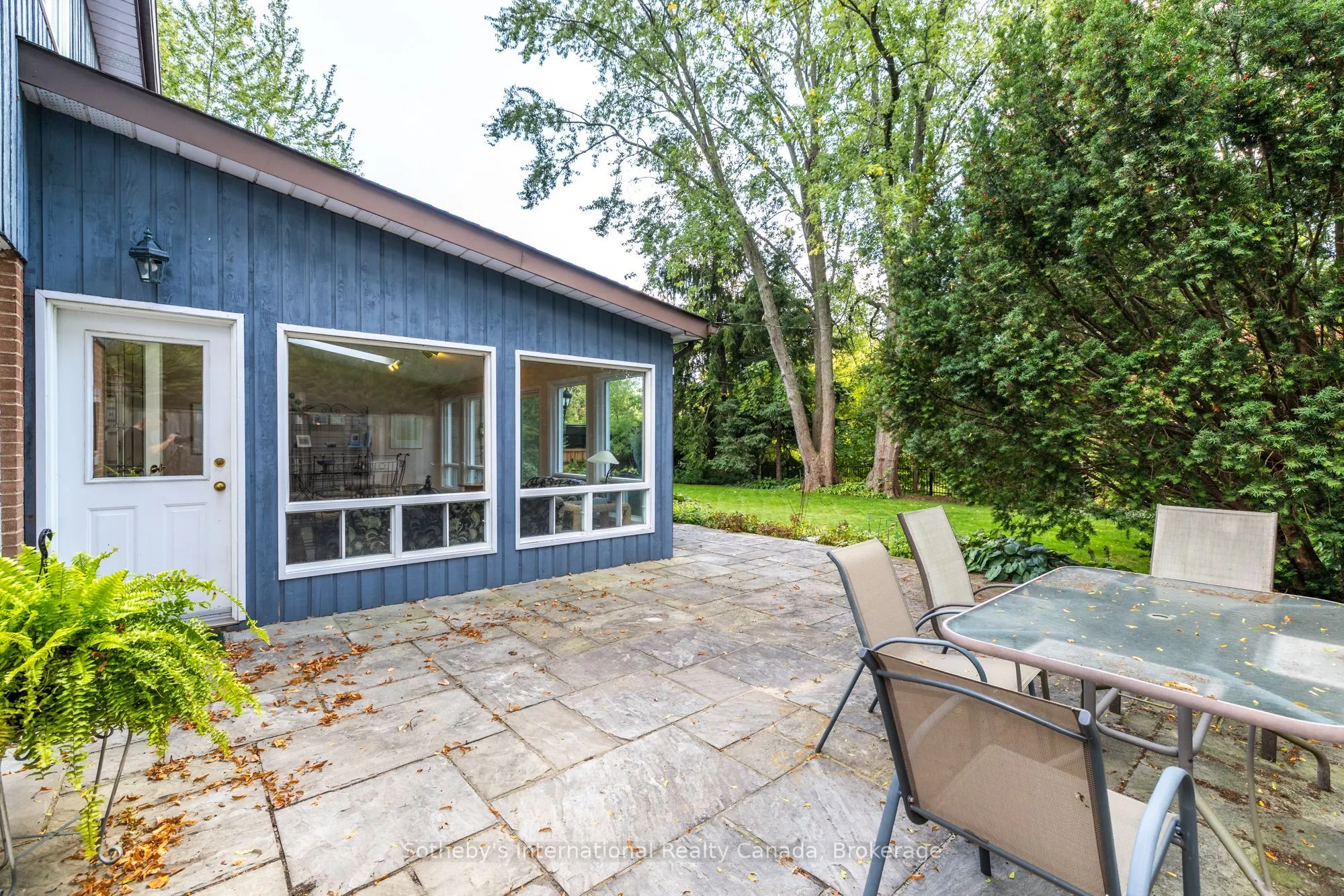 98 Selgrove Crescent