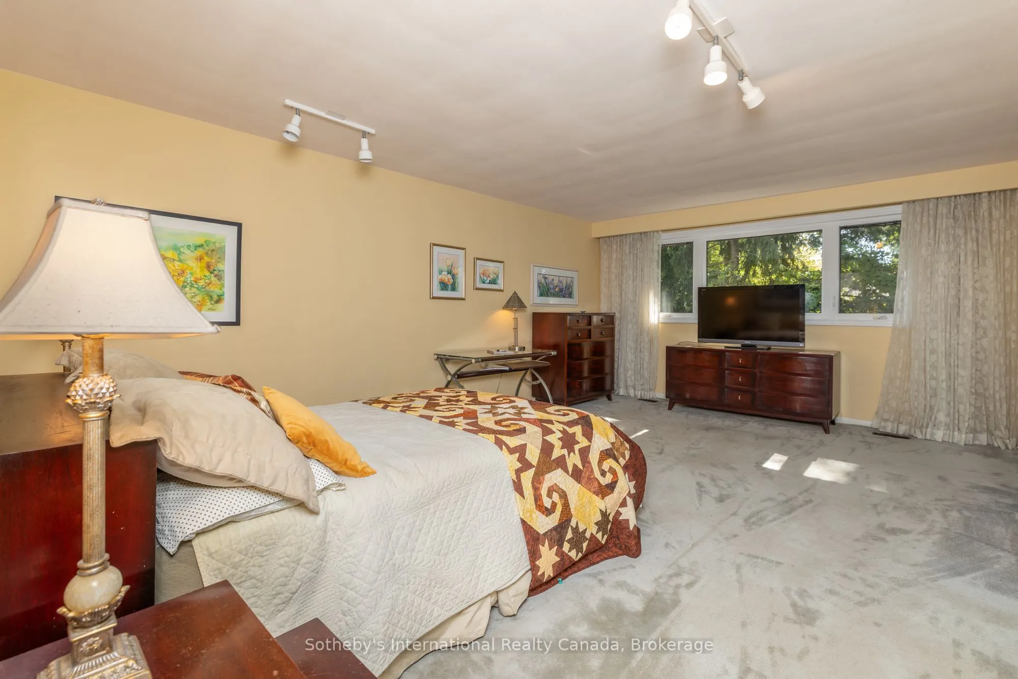 98 Selgrove Crescent