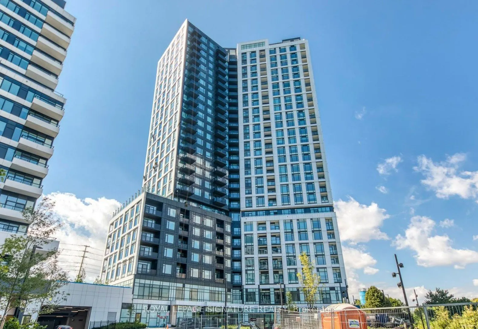 2495 Eglinton Avenue W, #1406