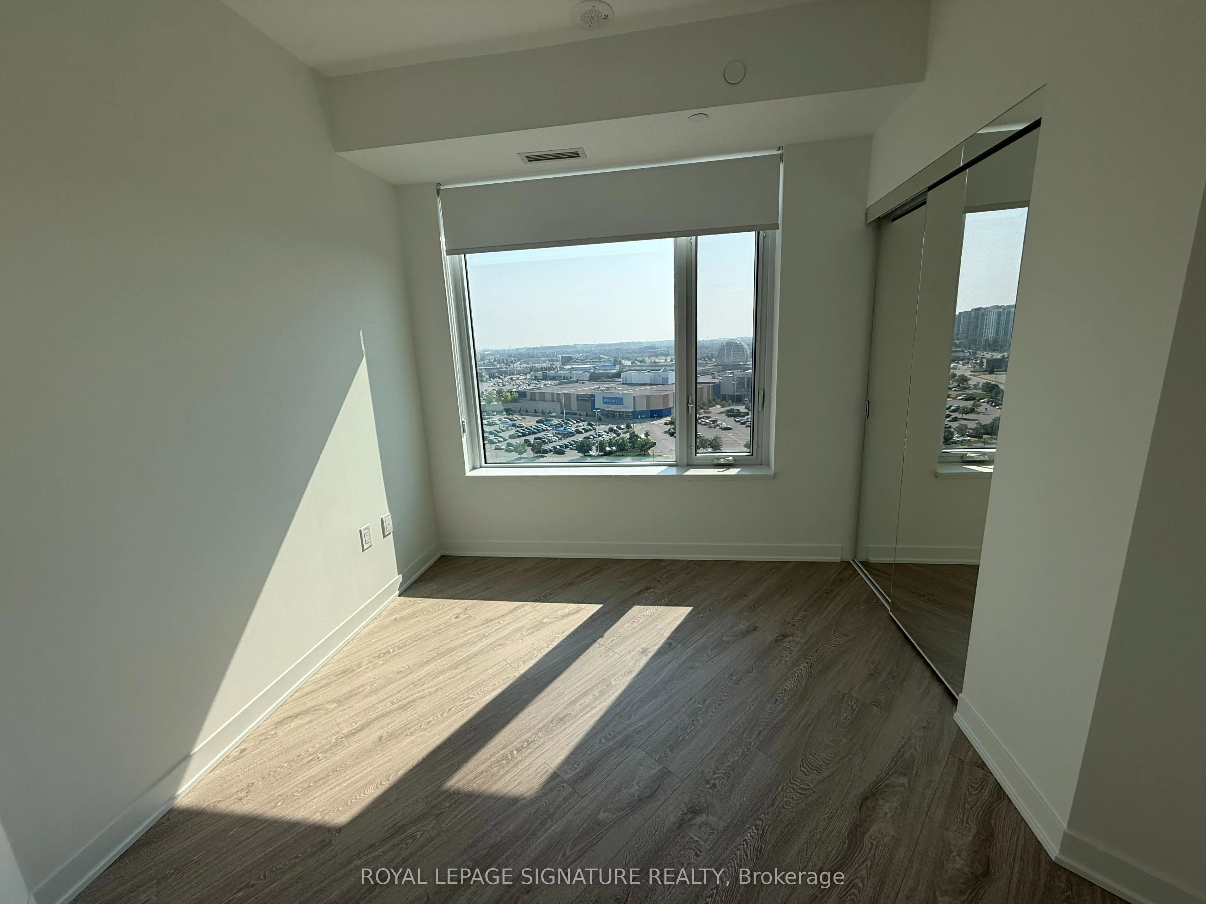 2495 Eglinton Avenue W, #1406
