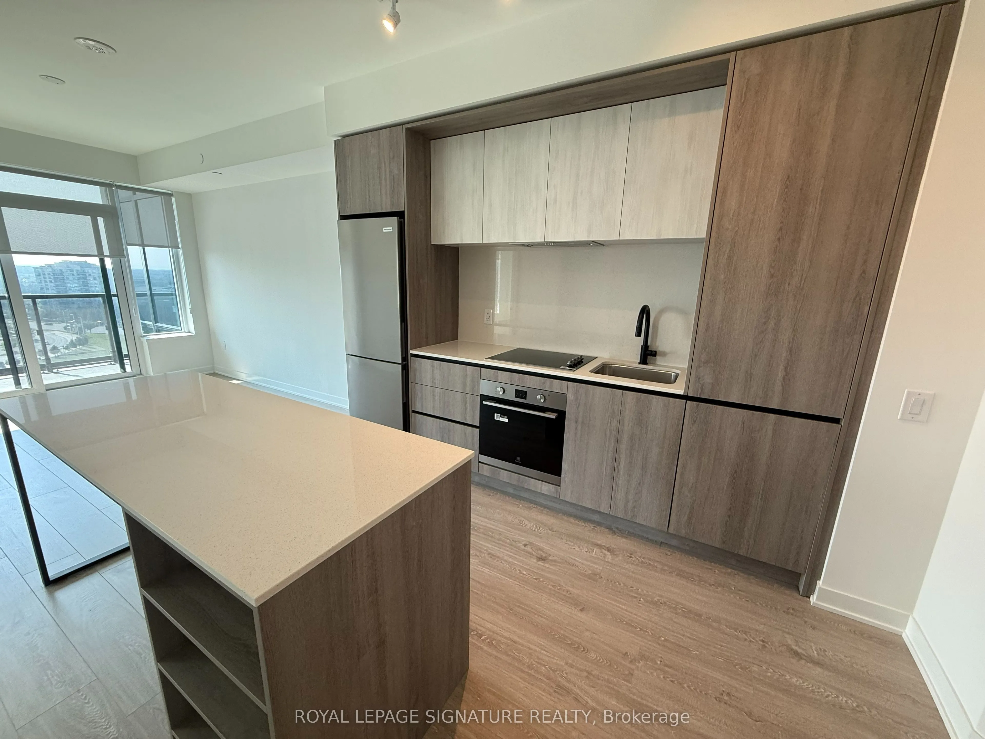 2495 Eglinton Avenue W, #1406