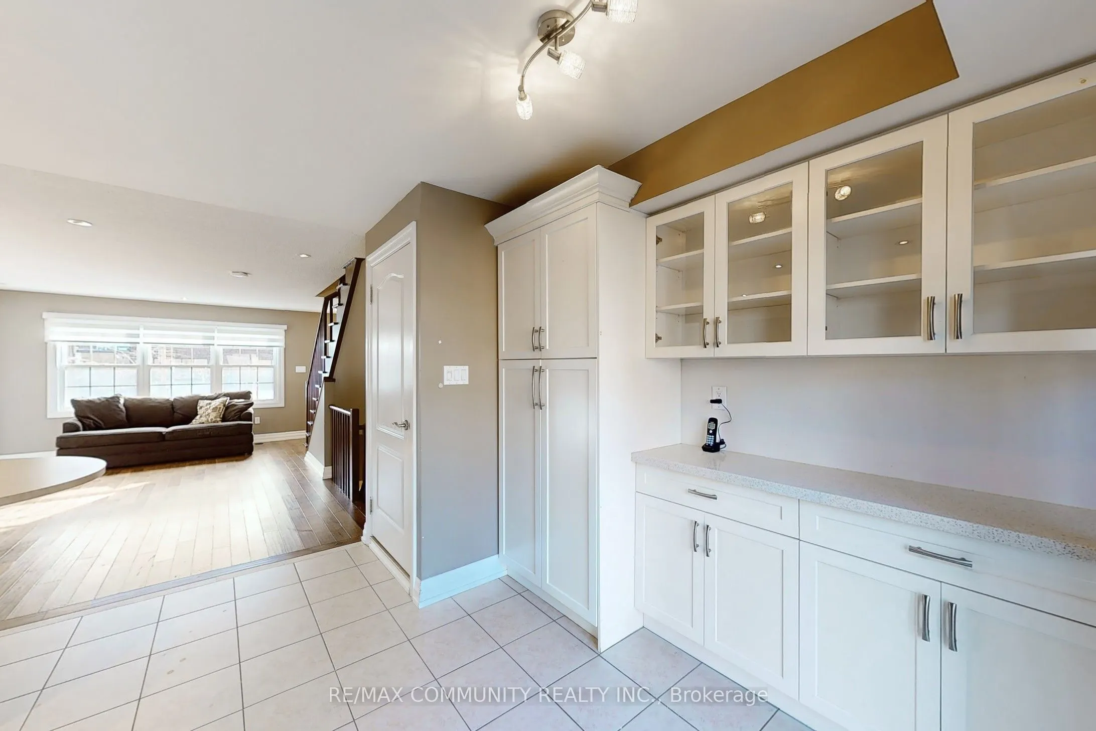3030 Lakeshore Boulevard, #8
