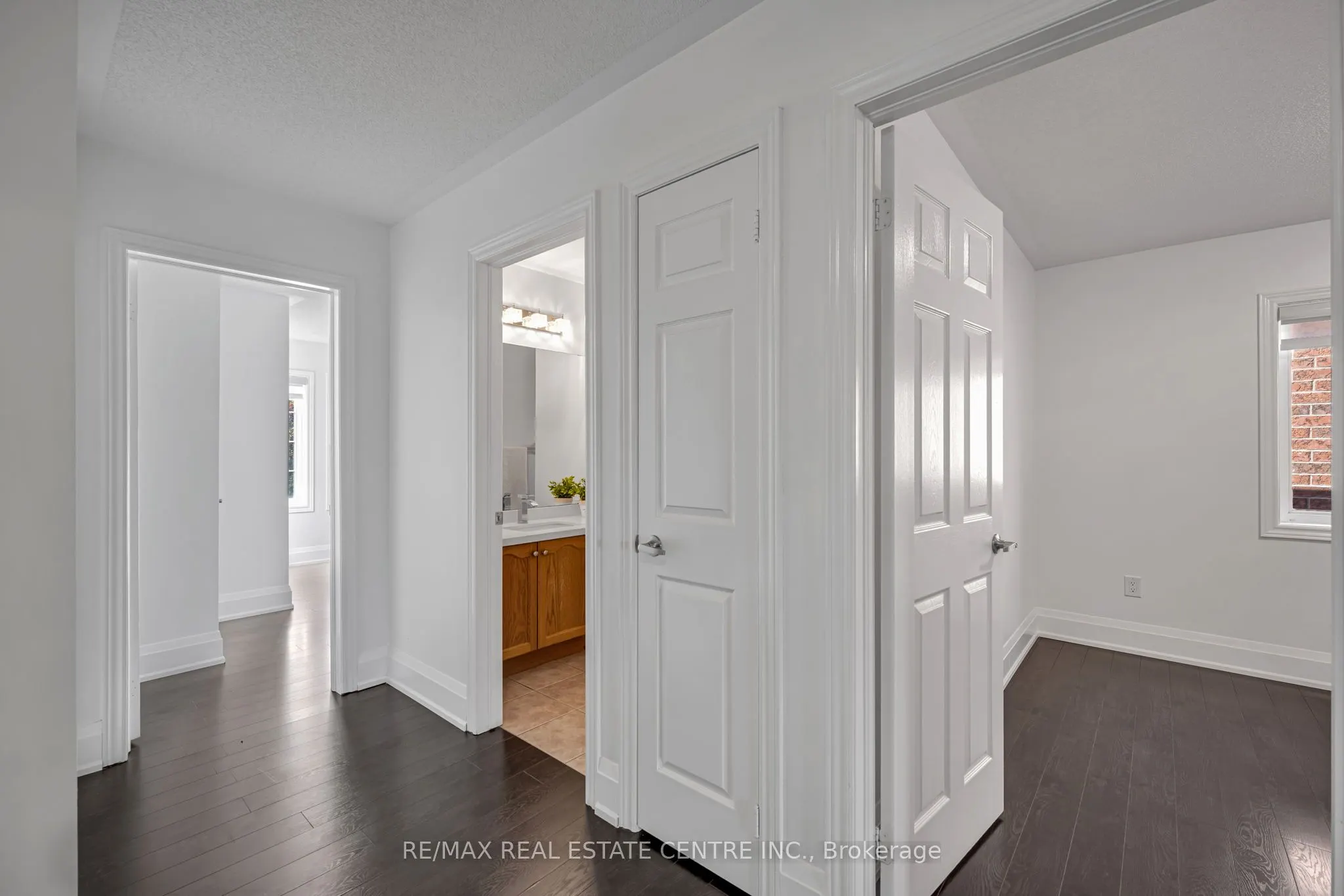 425 Bussel Crescent